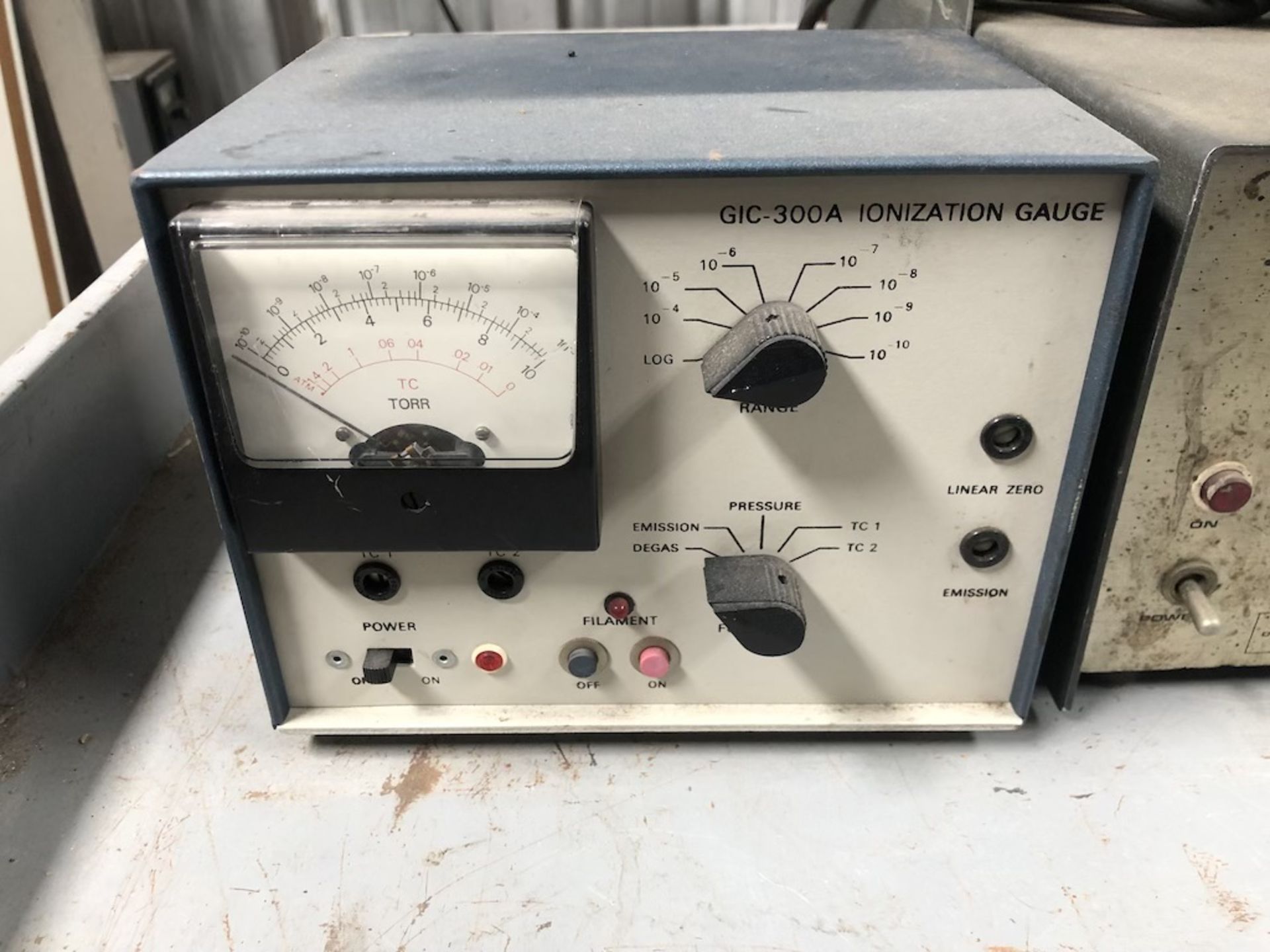 QTY OF 2 ITEMS: GIC-300A IONIZATION GAUGE; HANSVEDT SE-180 SPARK ERODER - Image 2 of 10