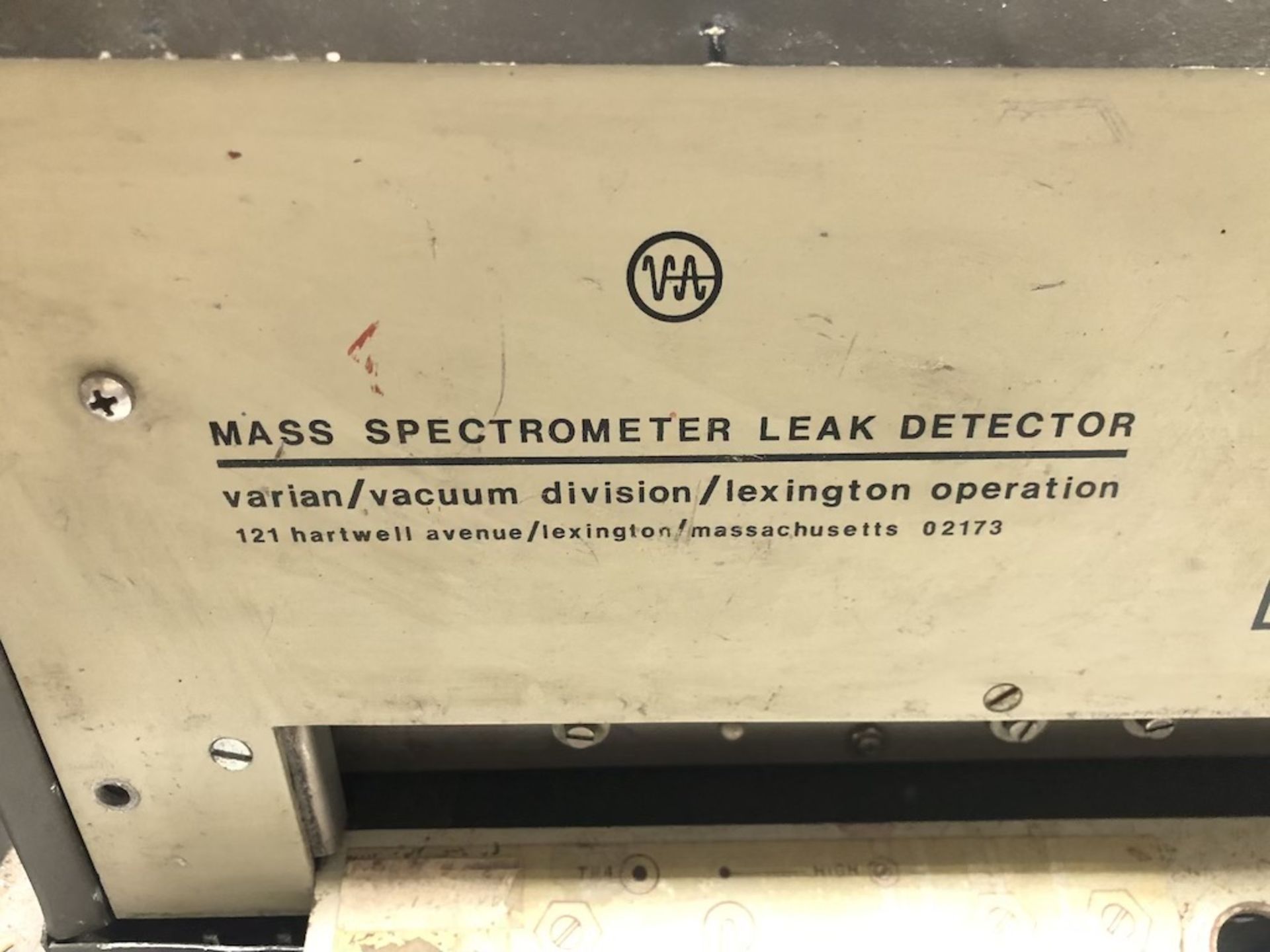 VARIAN MASS SPECTROMETER LEAK DETECTOR - Image 2 of 7