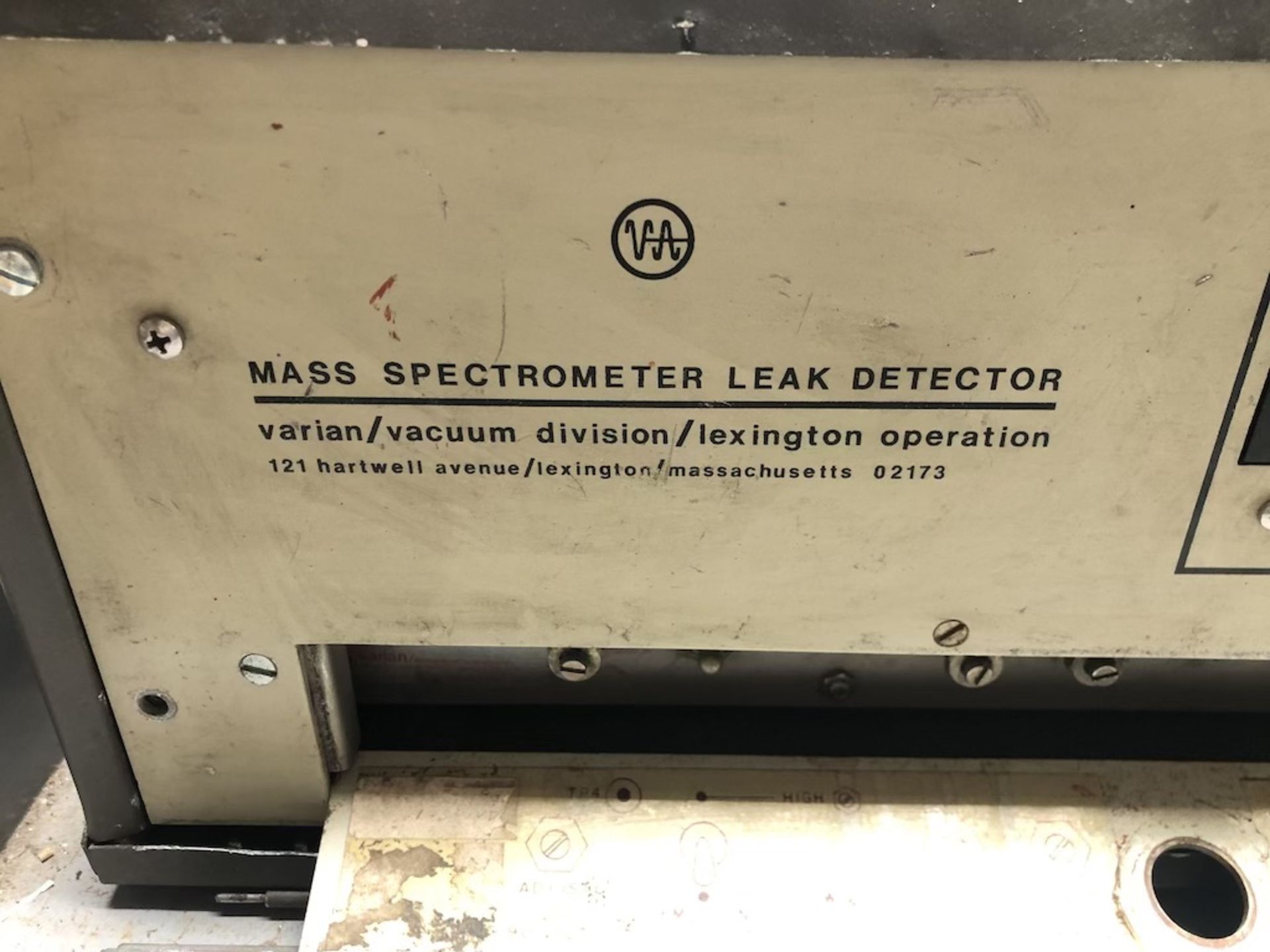 VARIAN MASS SPECTROMETER LEAK DETECTOR - Image 6 of 7