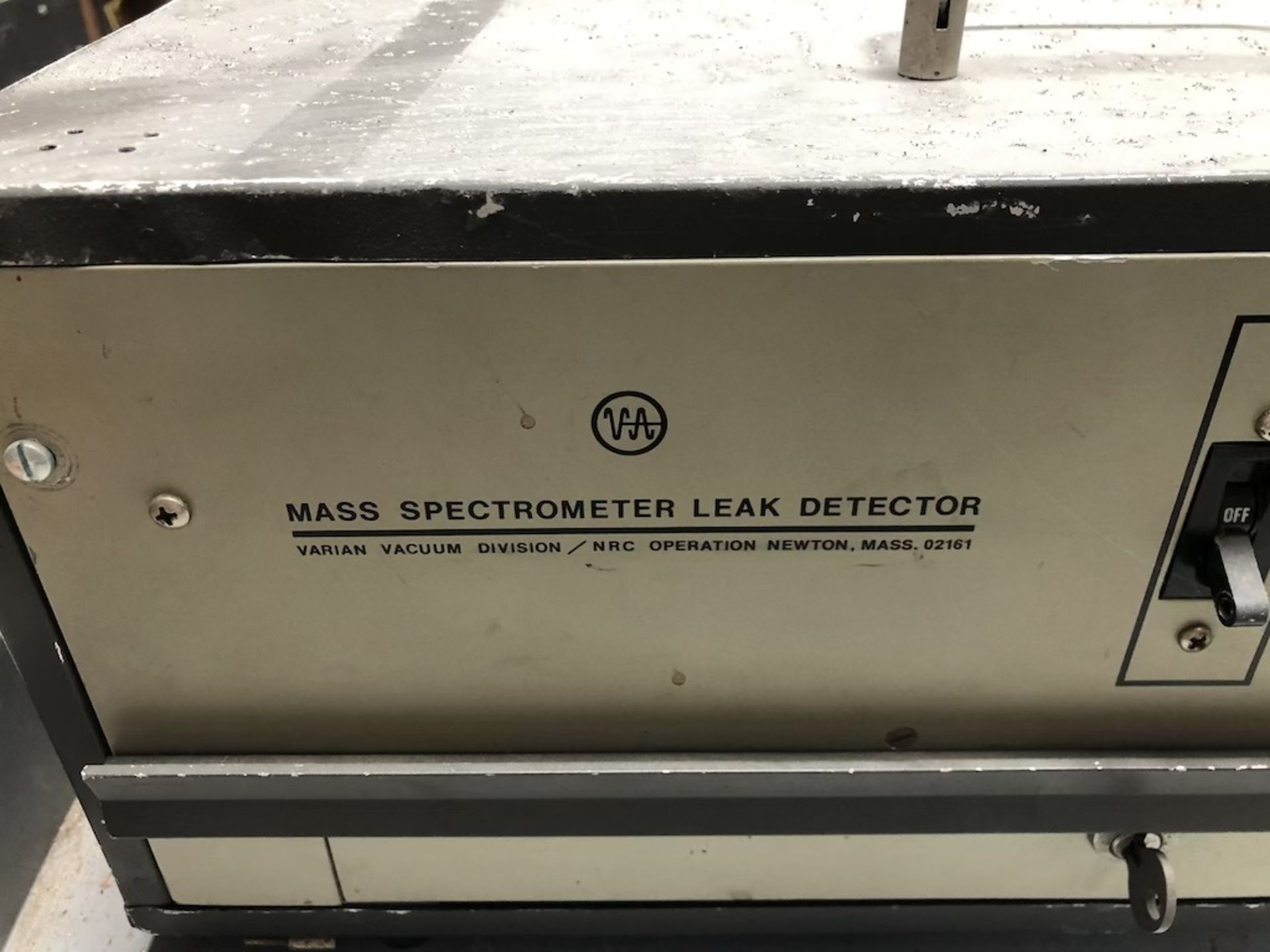 VARIAN MASS SPECTROMETER LEAK DETECTOR - Image 2 of 8