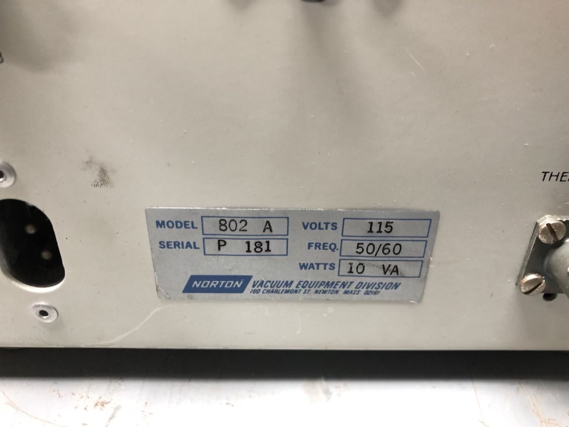 QYT OF 5 ITEMS: AIRSERCO 8990-SM VACUUM GAUGE; HASTINGS VT-4B VACUUM GAUGE; NORTON NRC 853 VACUUM - Image 14 of 14