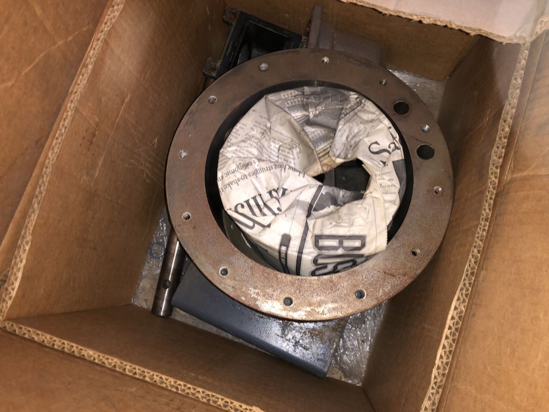 PALLET OF SAFETY SWITCHES AND FLANGES - Image 4 of 6