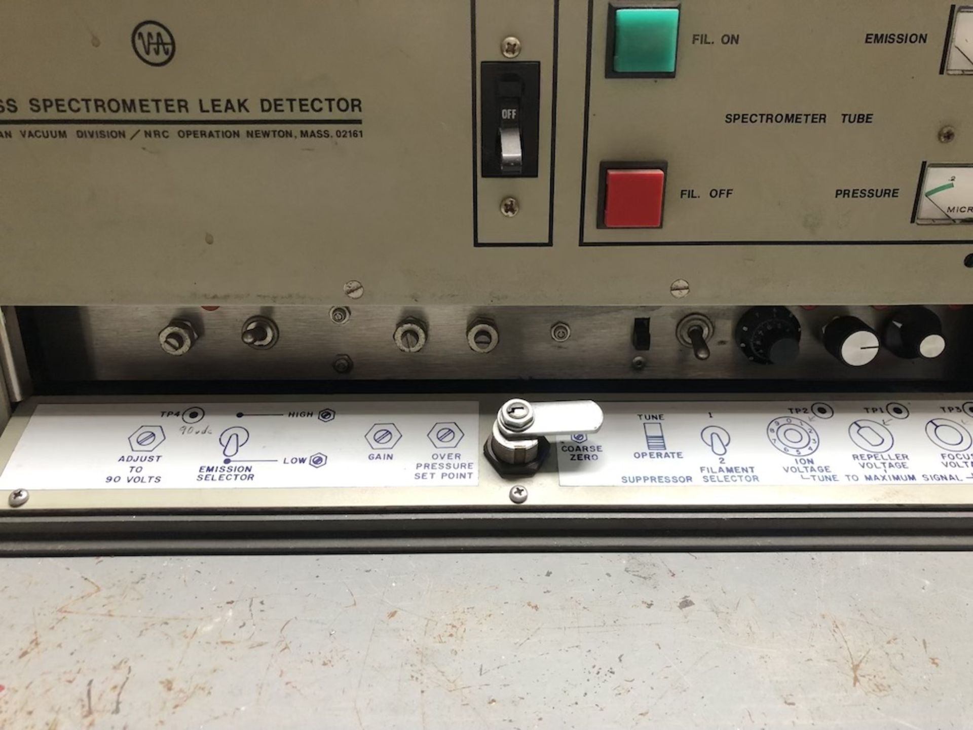 VARIAN MASS SPECTROMETER LEAK DETECTOR - Image 5 of 8