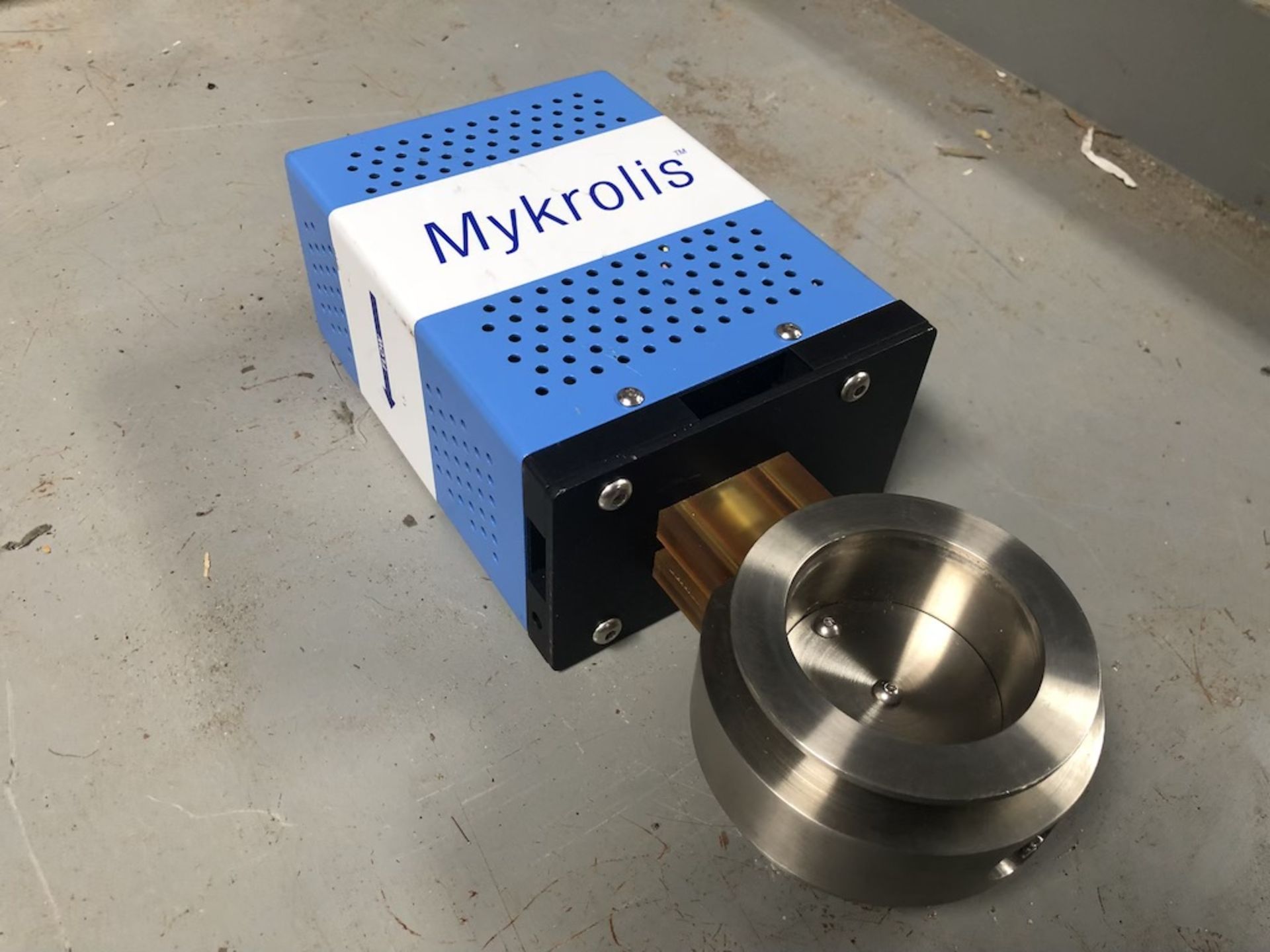 QTY OF 2 ITEMS: INTELLISYS MYKROLIS SB110303VU INTEGRATED PRESSURE CONTROLLER SR#: 0527293988, - Image 3 of 12