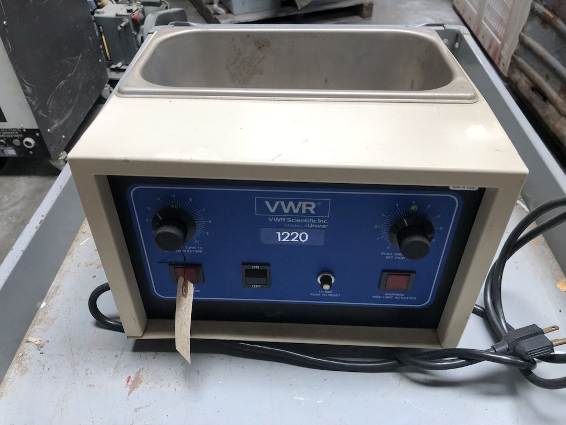 VWR SCIENTIFIC INC. 1220 GENERAL PURPOSE WATER BATH 60HZ, 120V, 1PH, 250W 200789 - Image 4 of 7