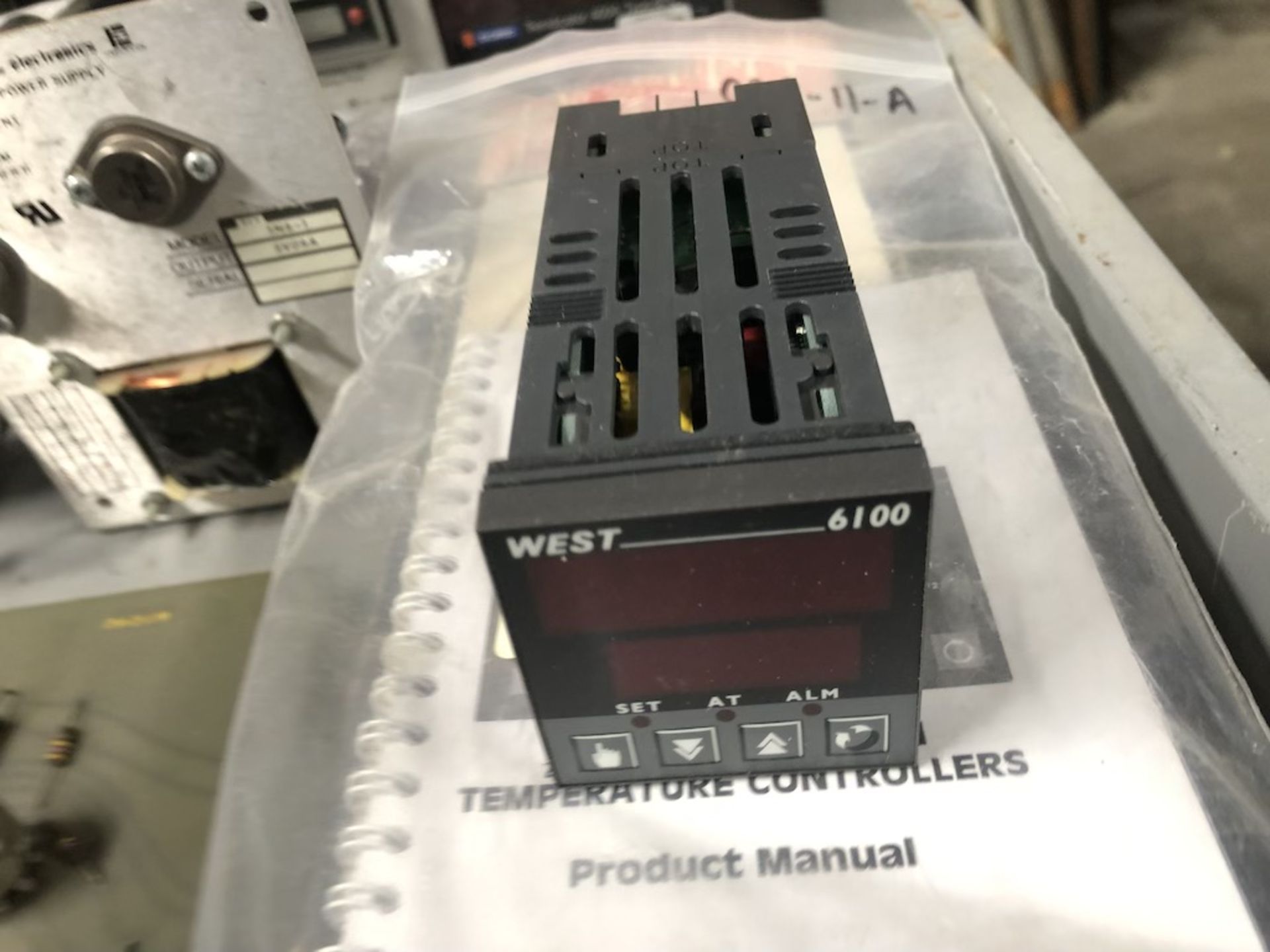 QTY OF + 10 ITEMS: PACKAGED POWER PL110 POWER SUPPLY ( FACE PLATE ); DUAL-SNAP COMPONENT SWITCH; - Image 8 of 23