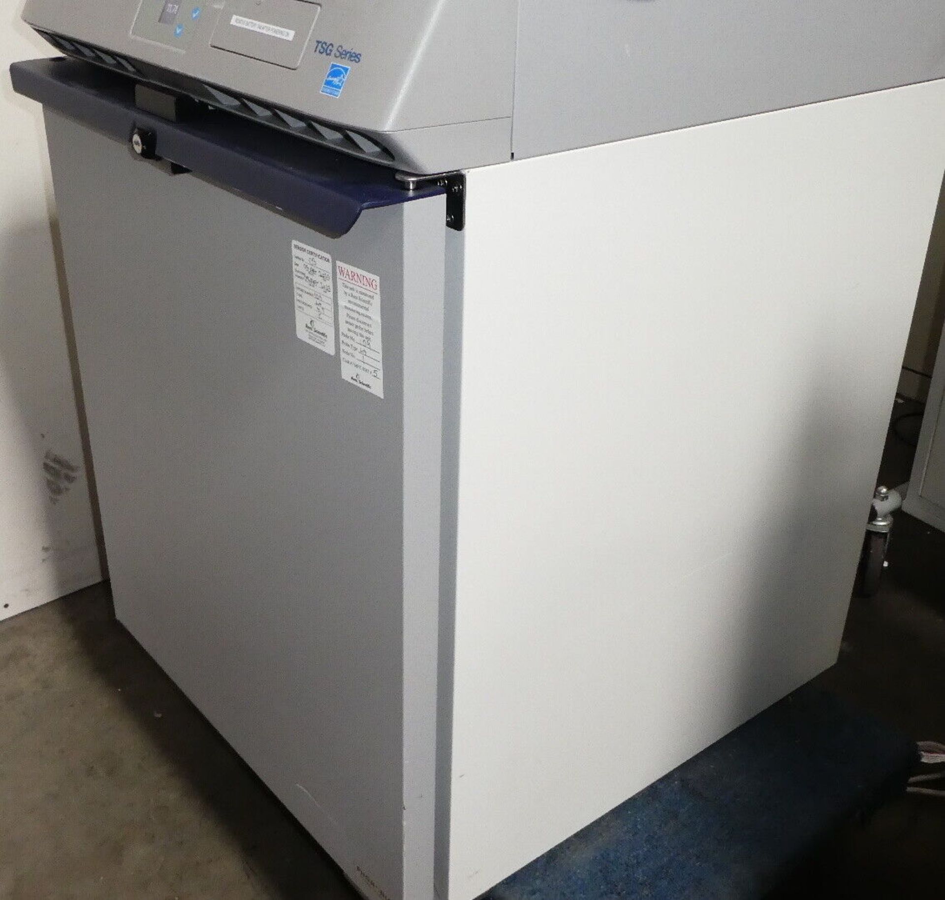 Thermo Scientific Undercounter Lab Refrigerator TSC Series TSG505SA. Thermometer not included. - Image 5 of 9