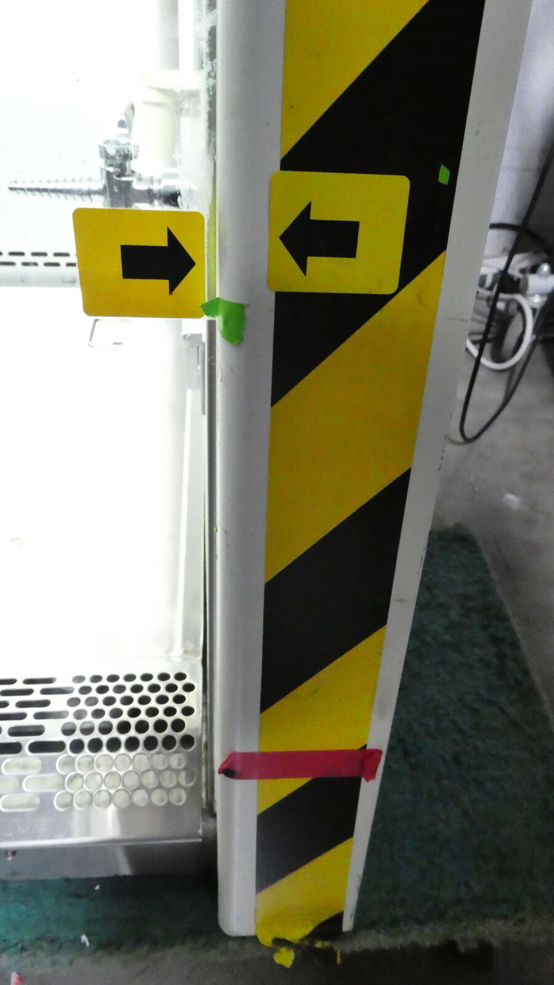 ESCO 4FT Class II Biohazard Safety Cabinet LA2-4A2 BSC - Image 9 of 13