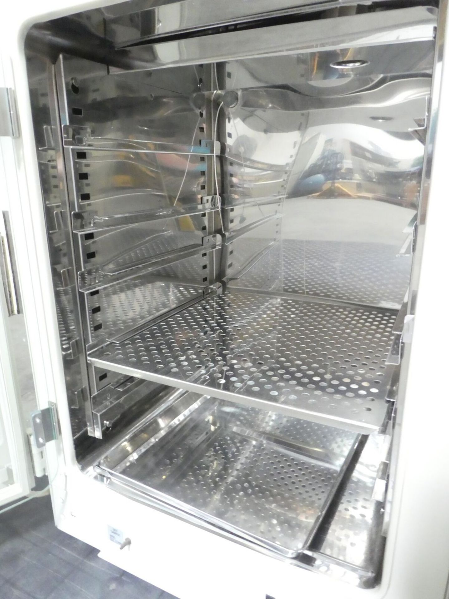 Sanyo MCO-17AIC CO2 Laboratory Incubator - Image 3 of 6