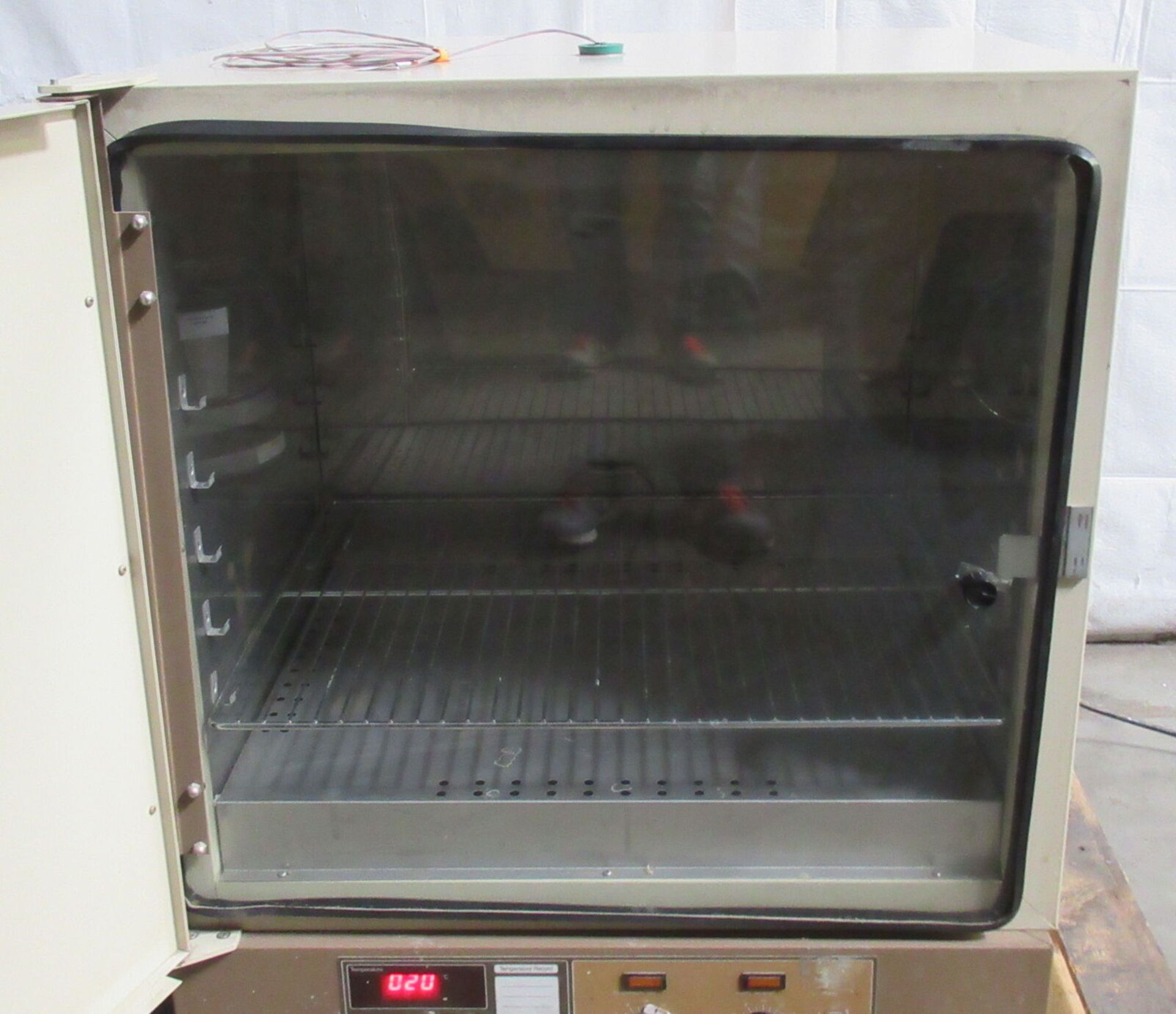 Fisher Scientific Isotemp 655D Incubator 11-683-655D - Image 4 of 10