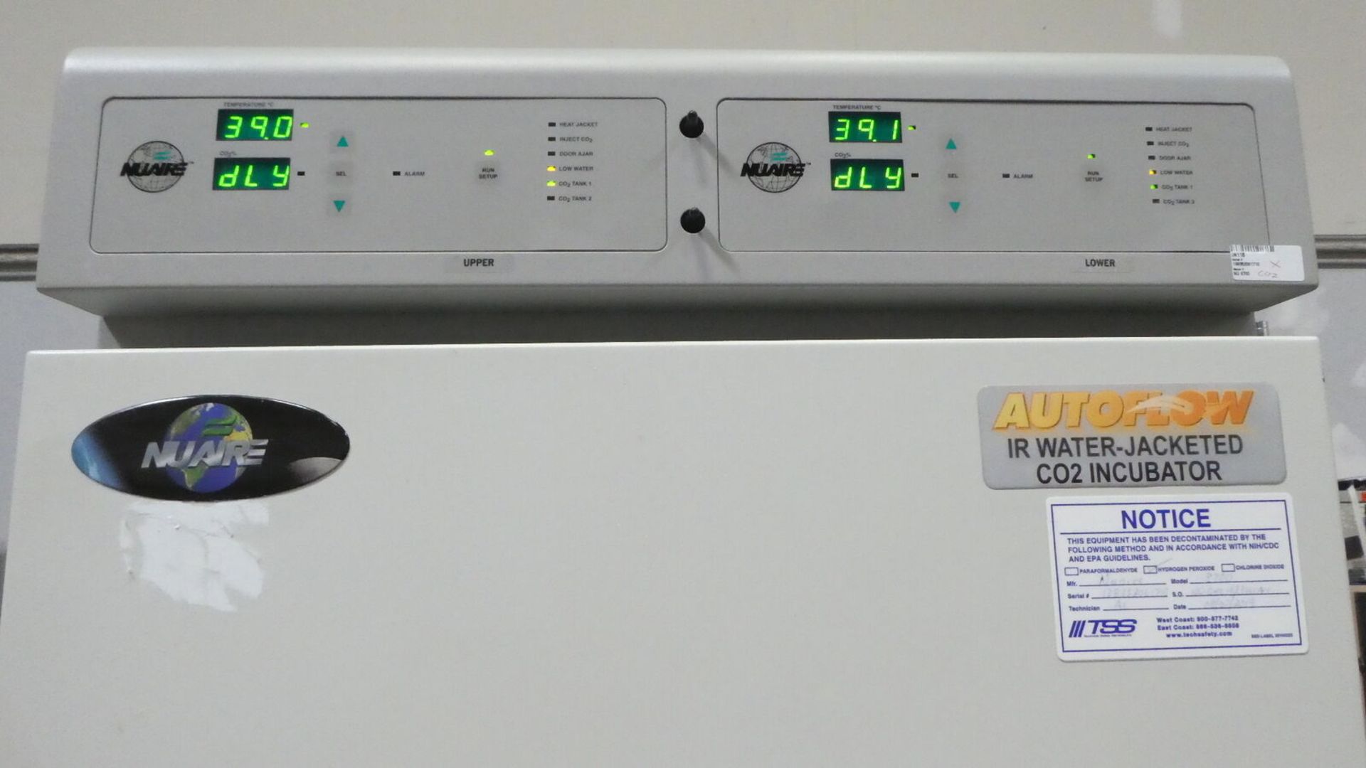 Nuaire Double Stack NU-8700 Water Jacketed CO2 Incubators - Image 2 of 11