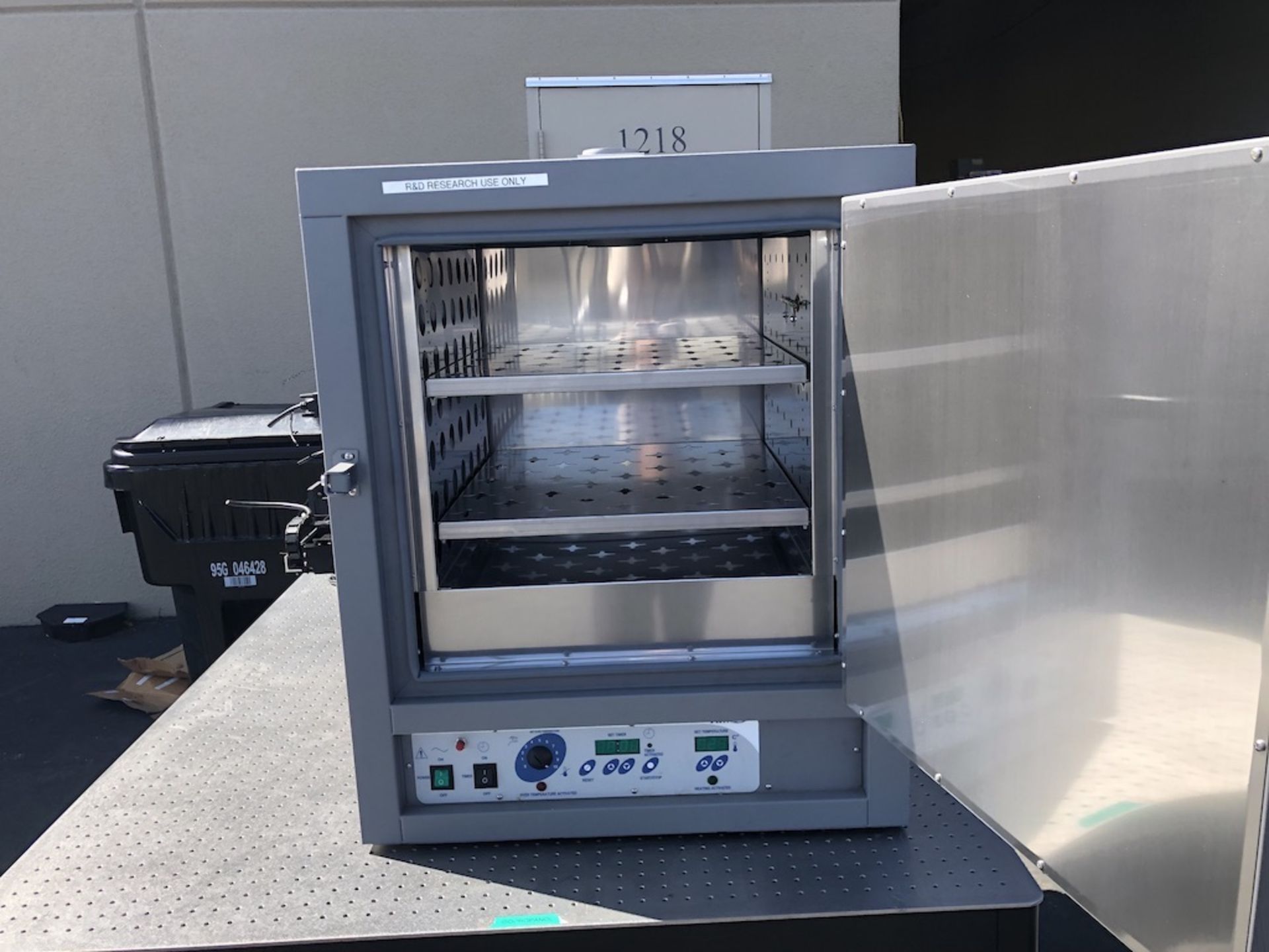 VWR 1350FMS FORCED AIR OVEN 13A, 115V, 50/60Hz Ê 1218 ALDERWOOD AVE. SUNNYVALE, CA. 94089 - Image 7 of 11