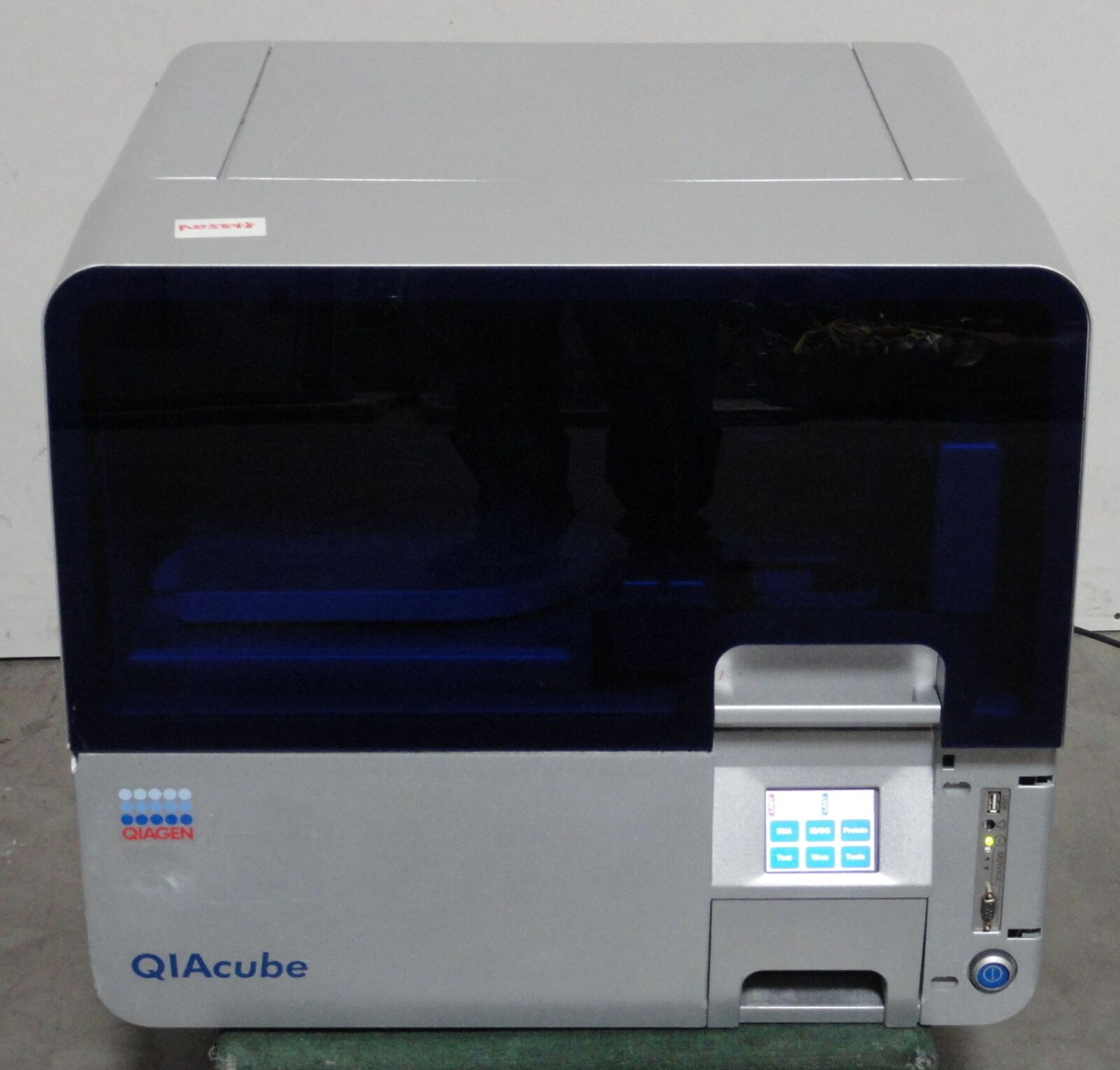 Qiagen QiaCube Automated DNA RNA Isolation Purification System