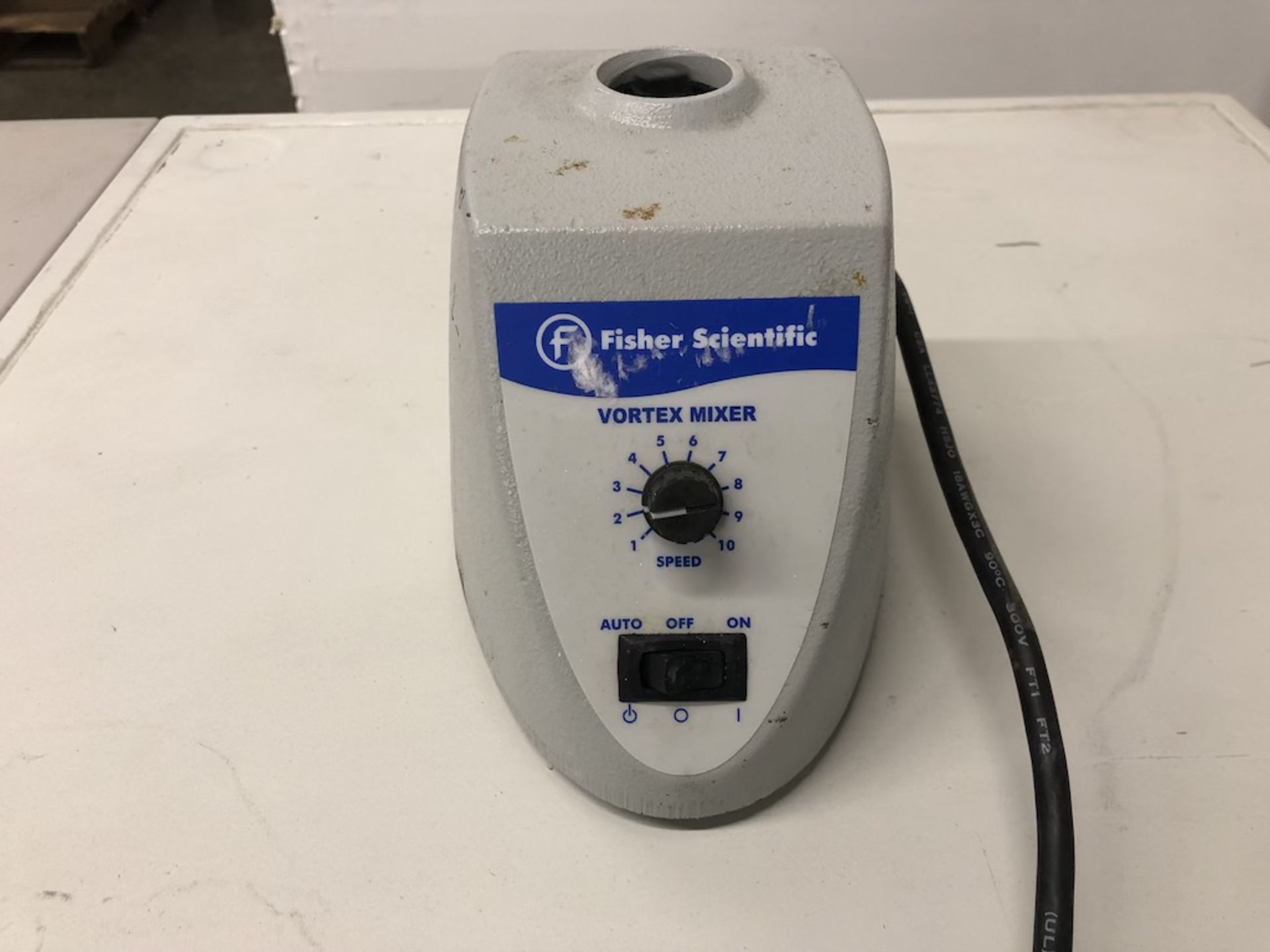 FISHER SCIENTIFIC 2215365 VORTEX MIXER 115VAC, 150W, 50/60HZ, 1PH