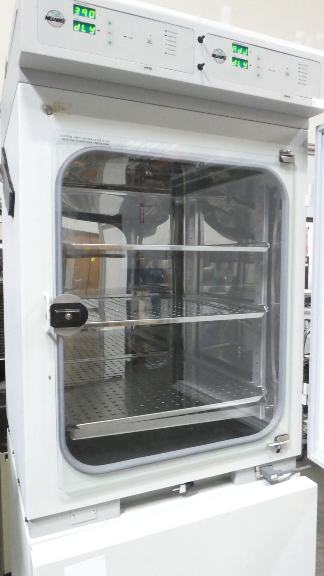 Nuaire Double Stack NU-8700 Water Jacketed CO2 Incubators - Image 3 of 11