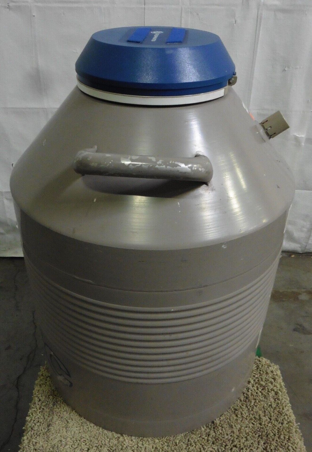 Taylor Wharton 35VHC Cryo Storage Tank w/ Two 11"" Canisters - Image 5 of 8