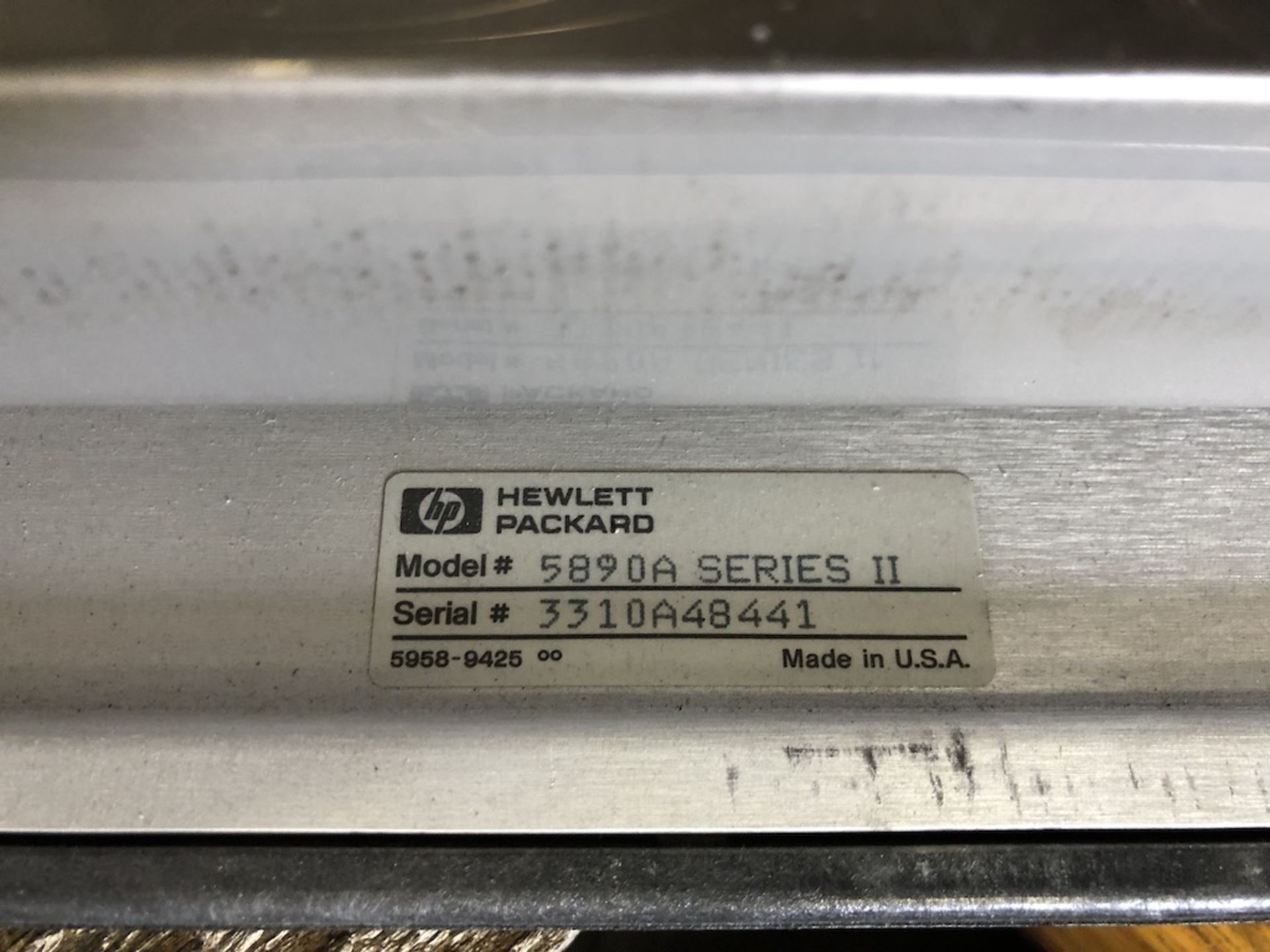 HEWLETT PACKARD 5890A SERIES II GAS CHROMATOGRAPH Ê 1218 ALDERWOOD AVE. SUNNYVALE, CA Ê94089 - Image 7 of 8