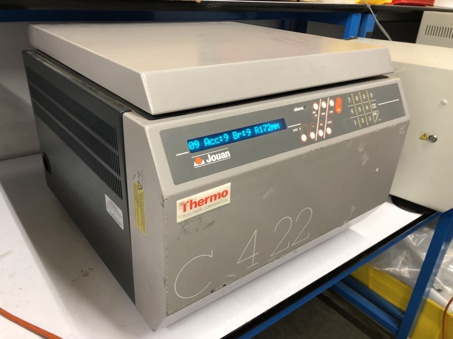 THERMO ELCTRON CORPORATION C4-22 BENCHTOP CENTRIFUGE 120V, 60HZ, 7500 RPM, 11A, CHAMBER DIA 450mm, - Image 5 of 9