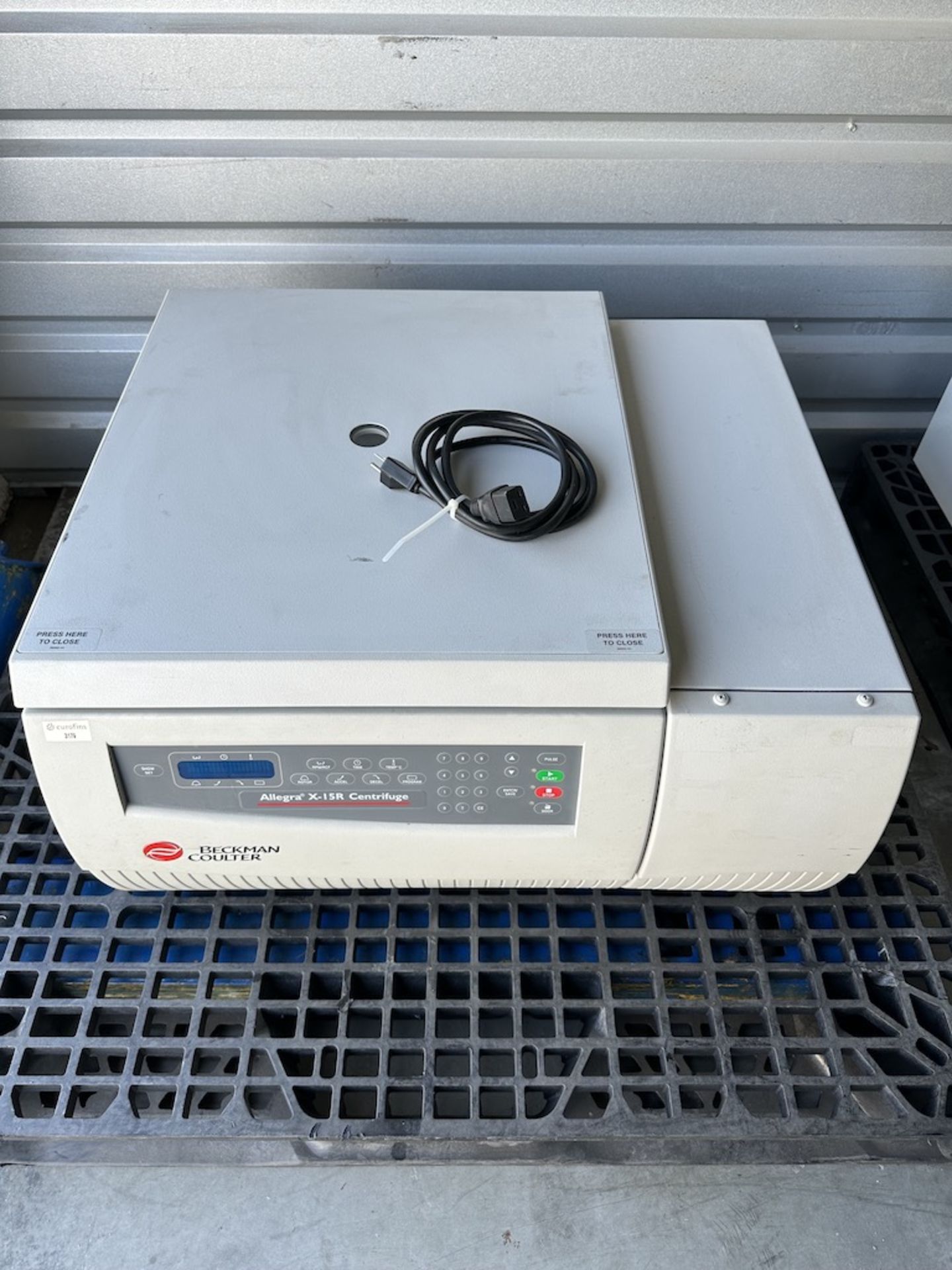 Beckman Coulter Allegra X-15R Benchtop Centrifuge s/n ALP05D05 - Image 2 of 3