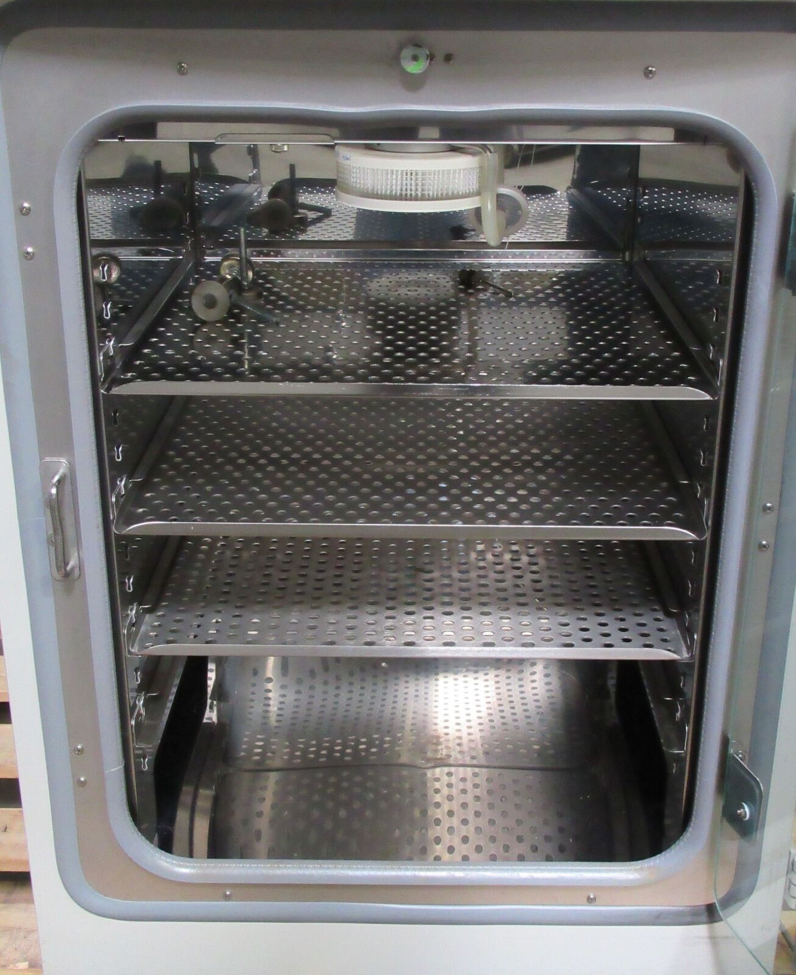 Thermo Forma 370 Steri-Cycle CO2 Incubator 187L Capacity - Image 7 of 10