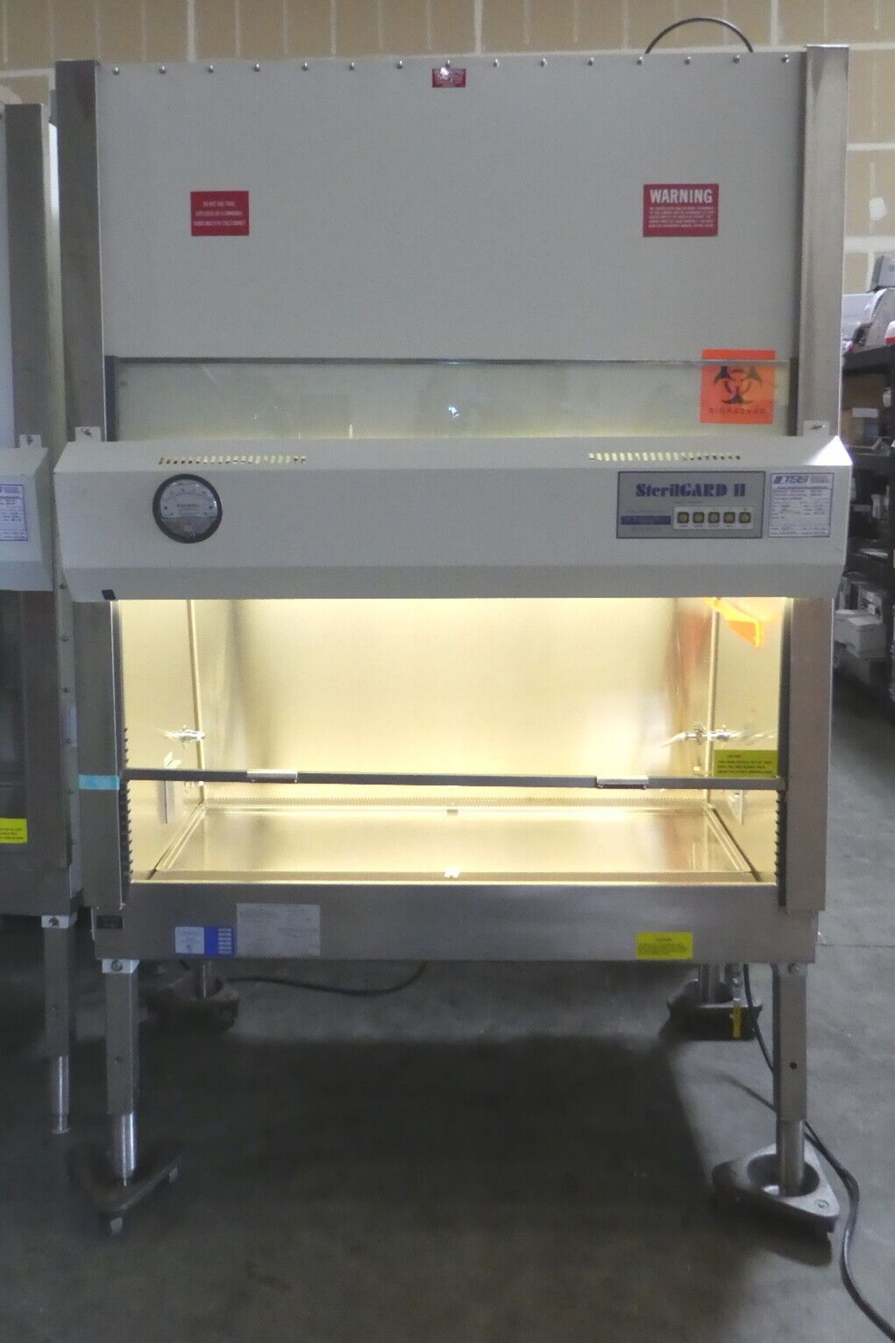 Baker SterilGARD II SG400 4Ft Biological Safety Cabinet