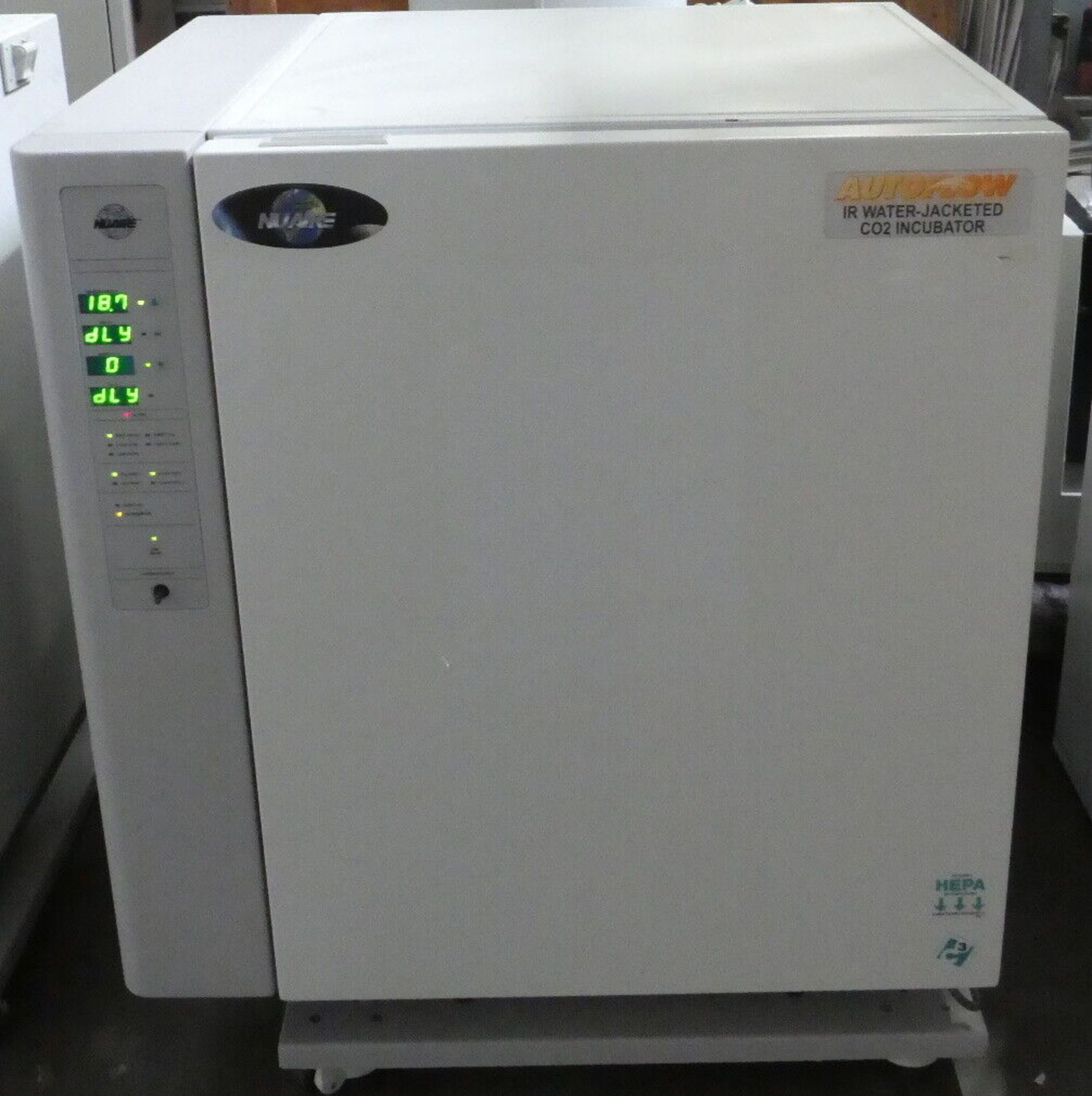 Nuaire NU-4950 CO2 Water Jacketed Lab Incubator