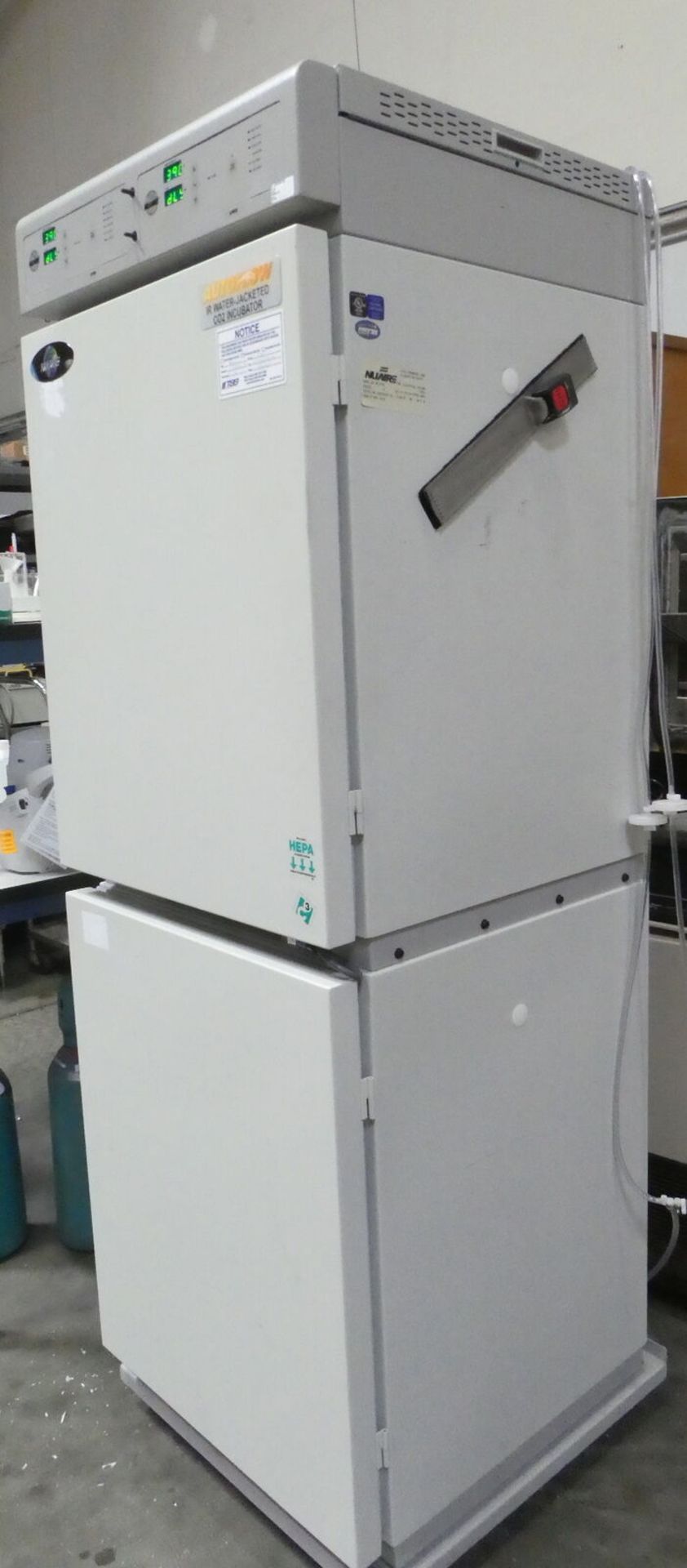 Nuaire Double Stack NU-8700 Water Jacketed CO2 Incubators - Image 7 of 11