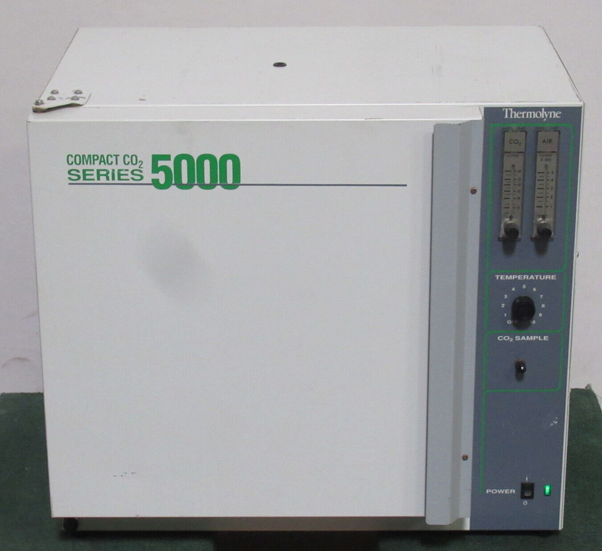 Thermolyne Compact CO2 Series 5000 Incubator I53325