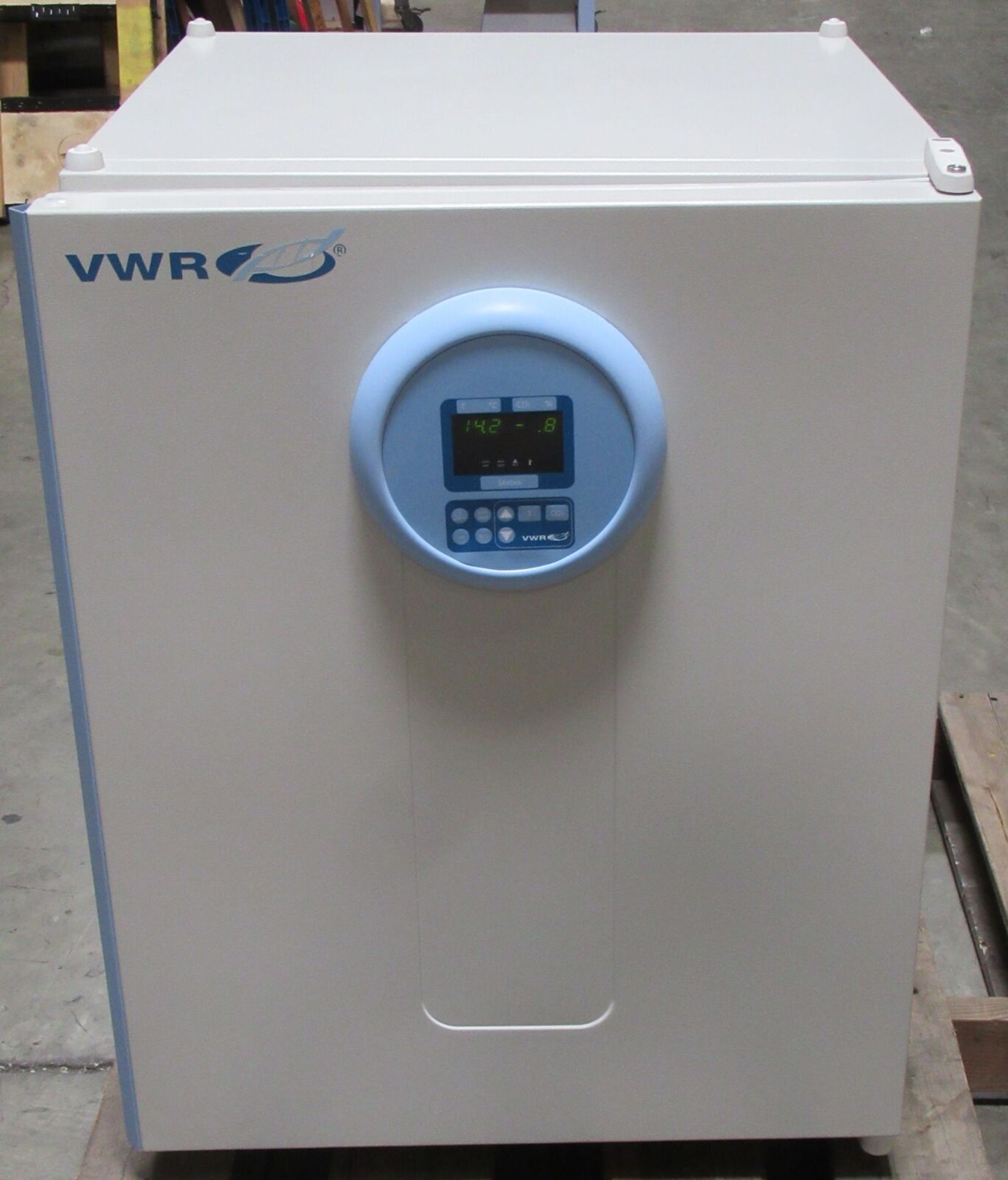 VWR Basic Air Jacketed CO2 Incubator 10810-888 5.3cu.ft. Capacity