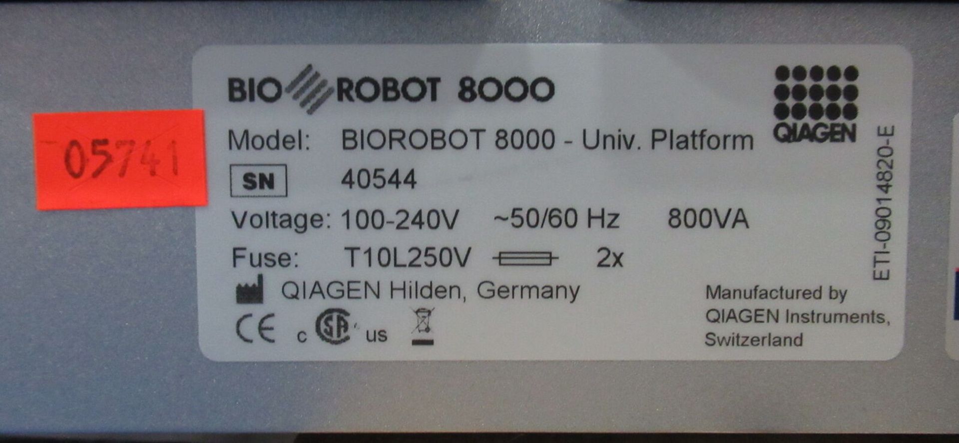 Qiagen BioRobot 8000 Universal System Liquid Handling Workstation - Image 12 of 12
