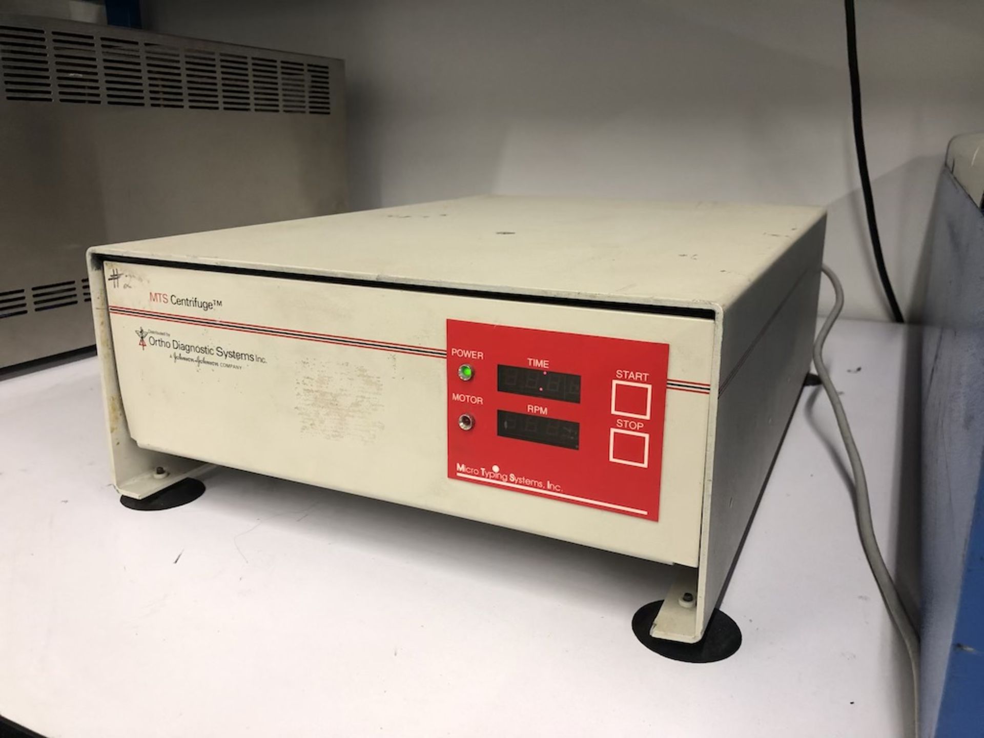 JOHNSON & JOHNSON ORTHO DIAGNOSTIC SYSTEMS INC. MTS CENTRIFUGE 5150-60 BENCHTOP CENTRIFUGE 120V, - Image 6 of 10