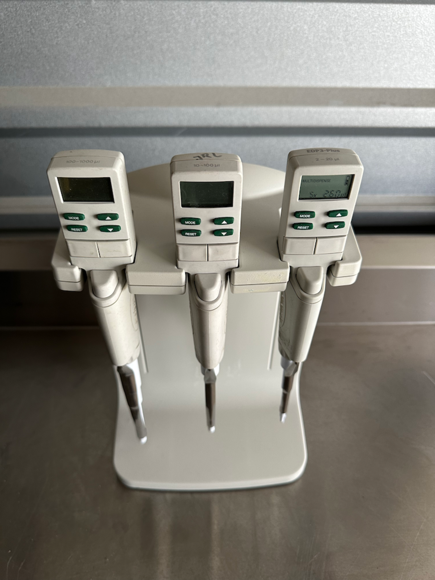 Qty-3 Single Channel Pipettes with Stand