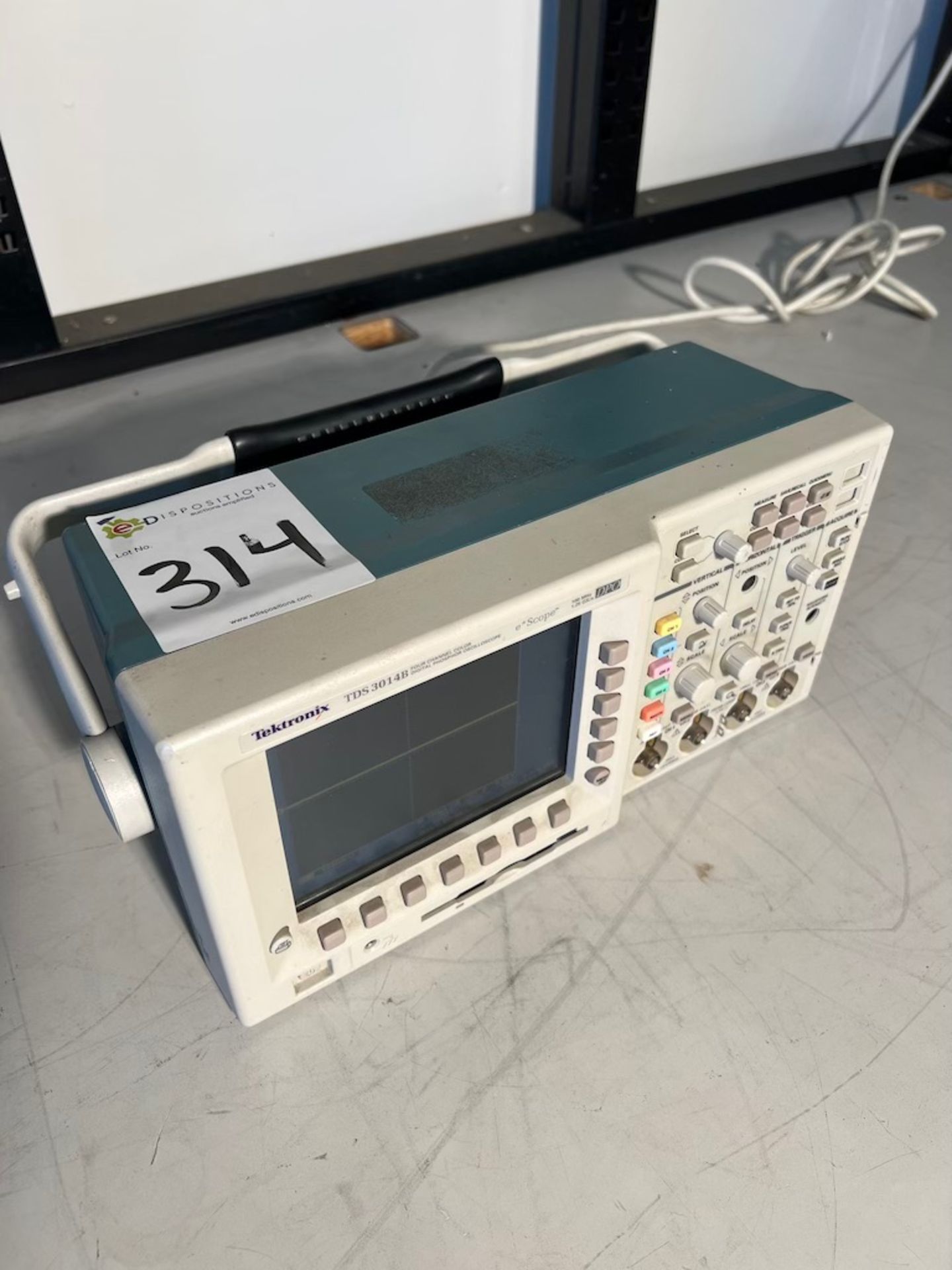 Tektronix TDS30114B Four Channel Color Digital Phosphor Oscilloscope 100Mhz 91.25 Gs/s. Located at - Image 2 of 3