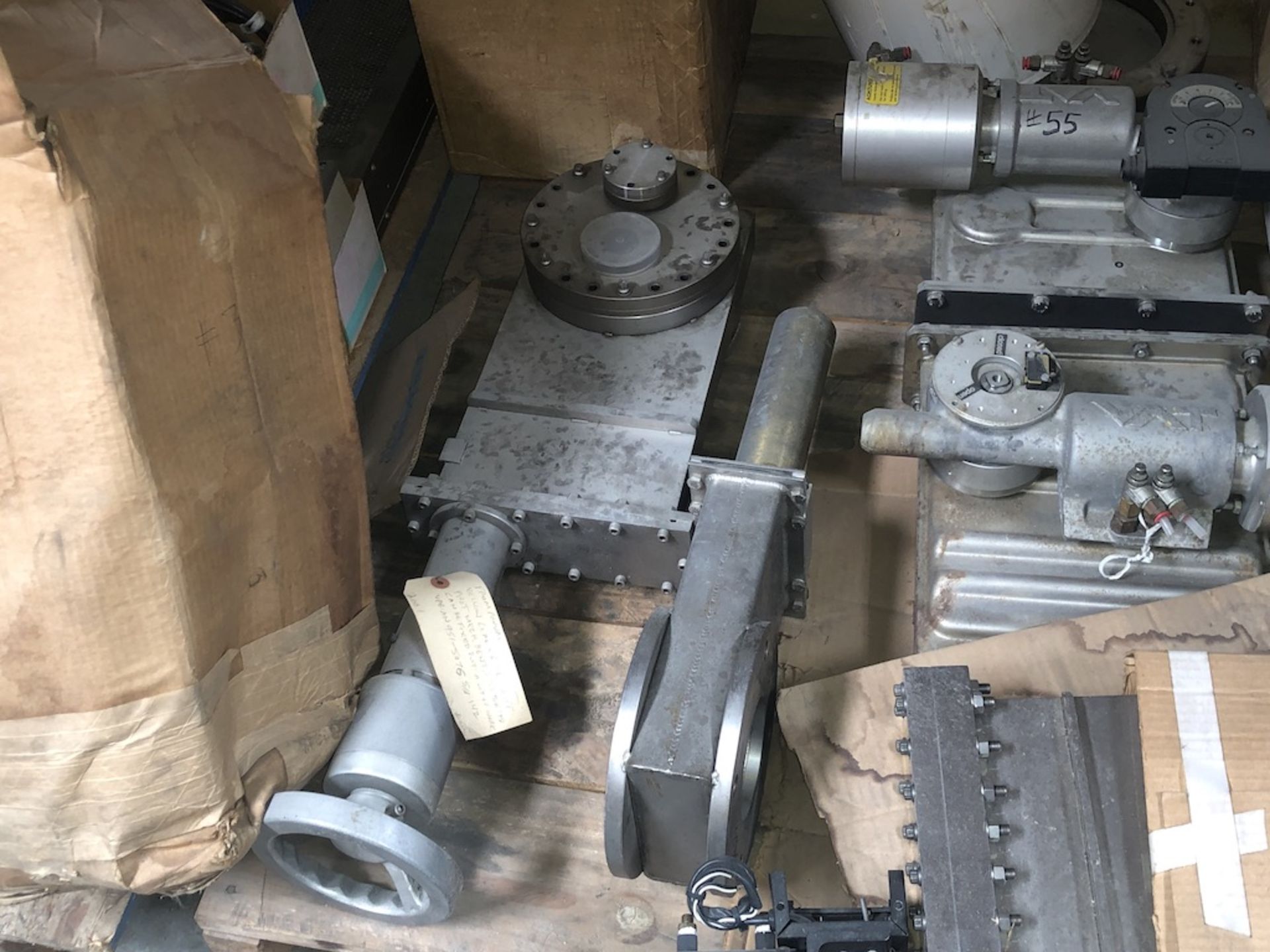 CONTENTS ON PALLET: VACUUM GATE VALVES - Image 2 of 6