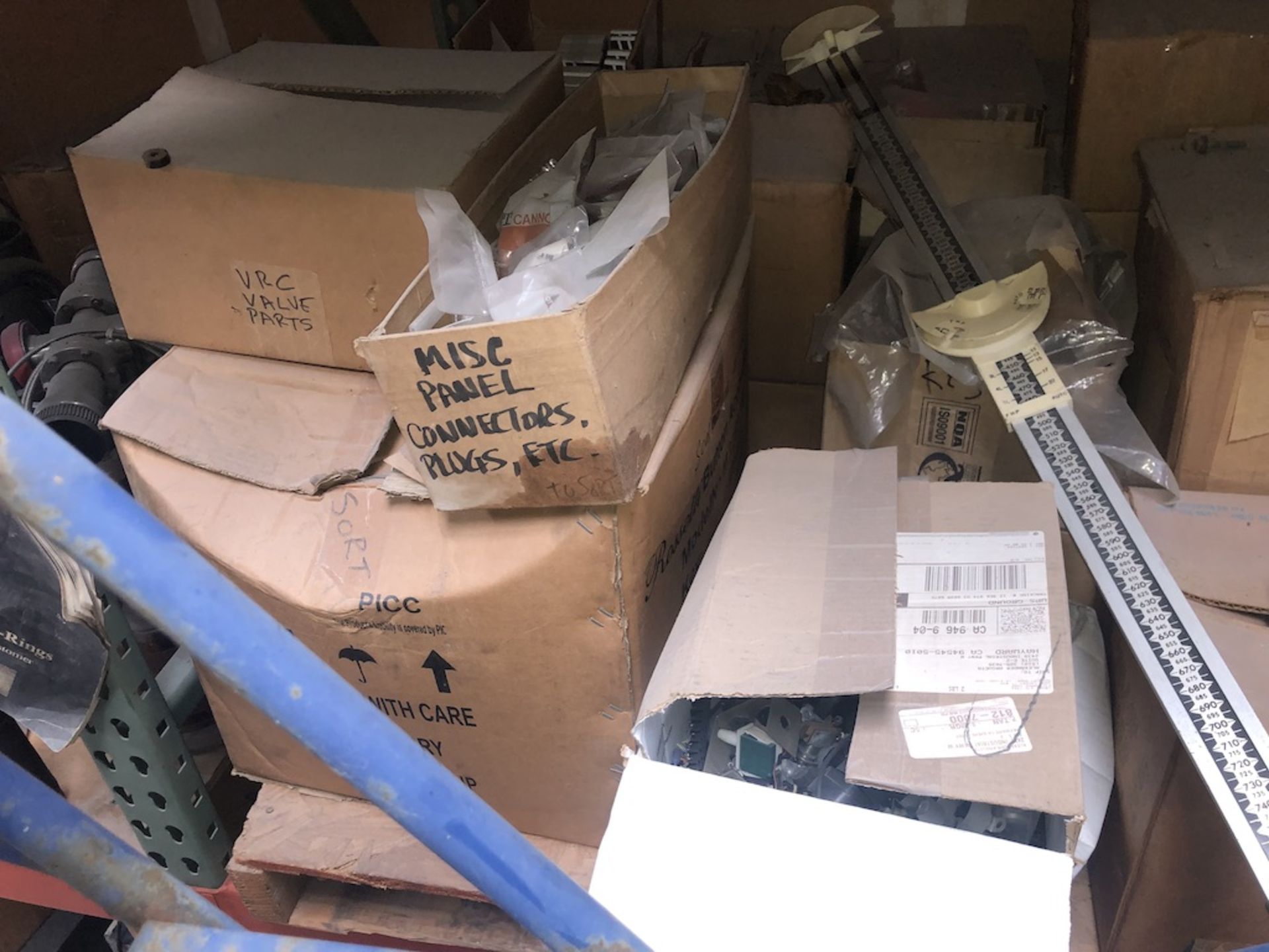 CONTENTS ON PALLET: MISCELLANEOUS ITEMS