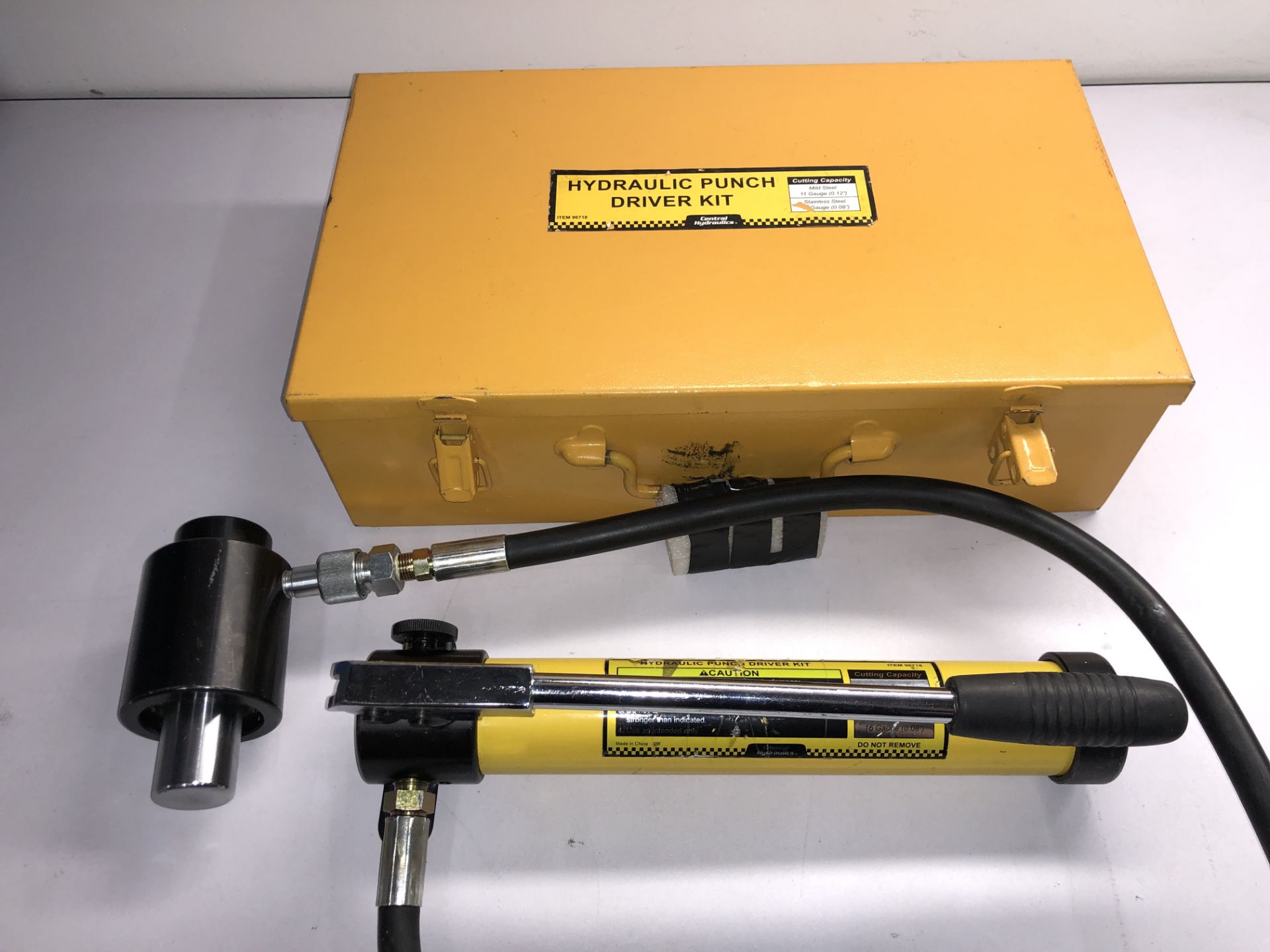 CENTRAL HYDRAULICS HYDRAULIC PUNCH DRIVER KIT ( CUTTING CAPACITY MILD STEEL 11 GAUGE ( 0.12"")