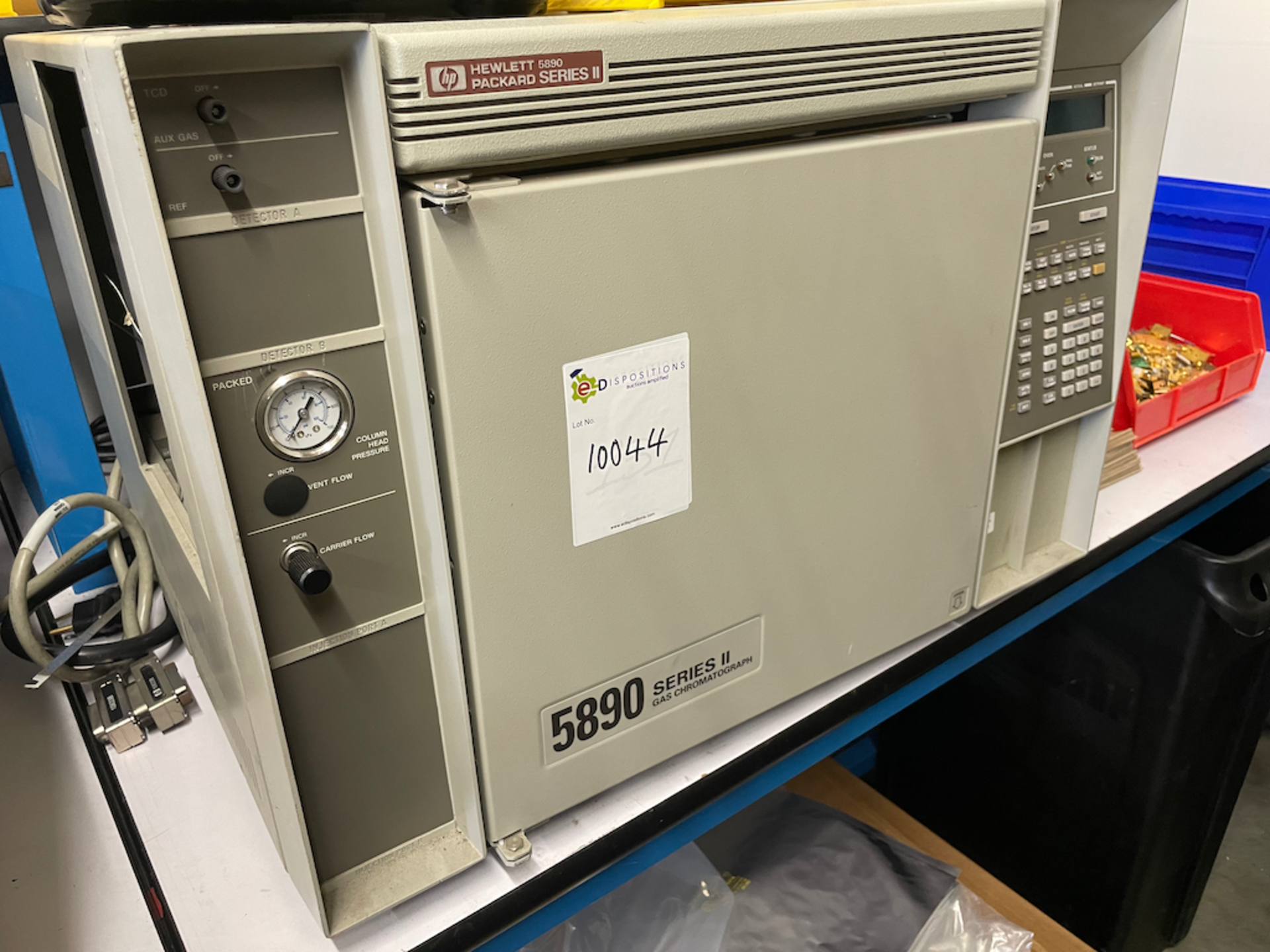 HEWLETT PACKARD 5890 SEREIS II GAS CHROMATOGRAPH - LOCATED AT 1218 ALDERWOOD AVE. SUNNYVALE, CA