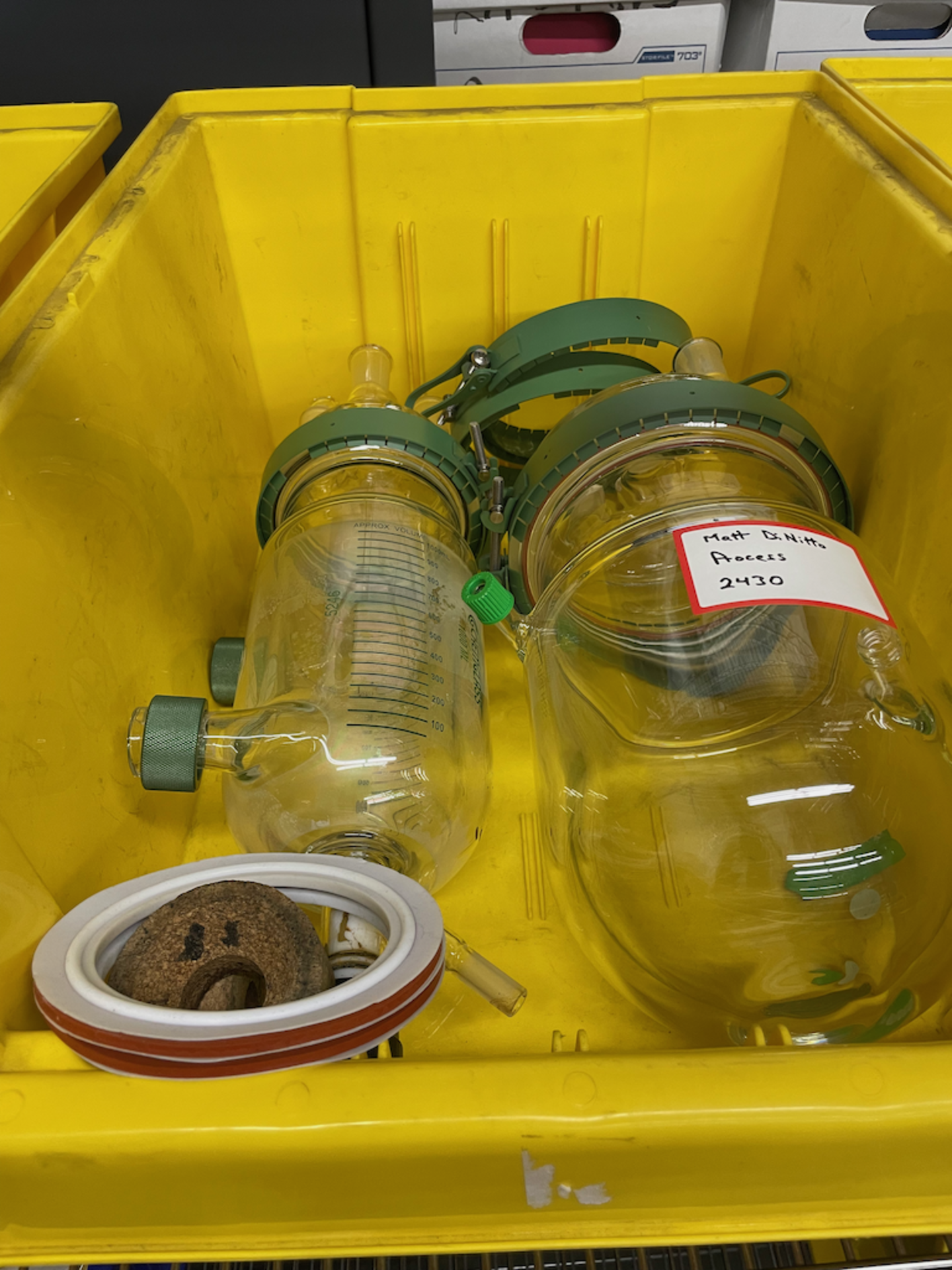CHEMGLASS LOT CONSISTING OF THE CONTENTS OF QTY-4 YELLOW TOTE BINS CONTAINING VARIOUS CHEMGLASS - Image 4 of 9