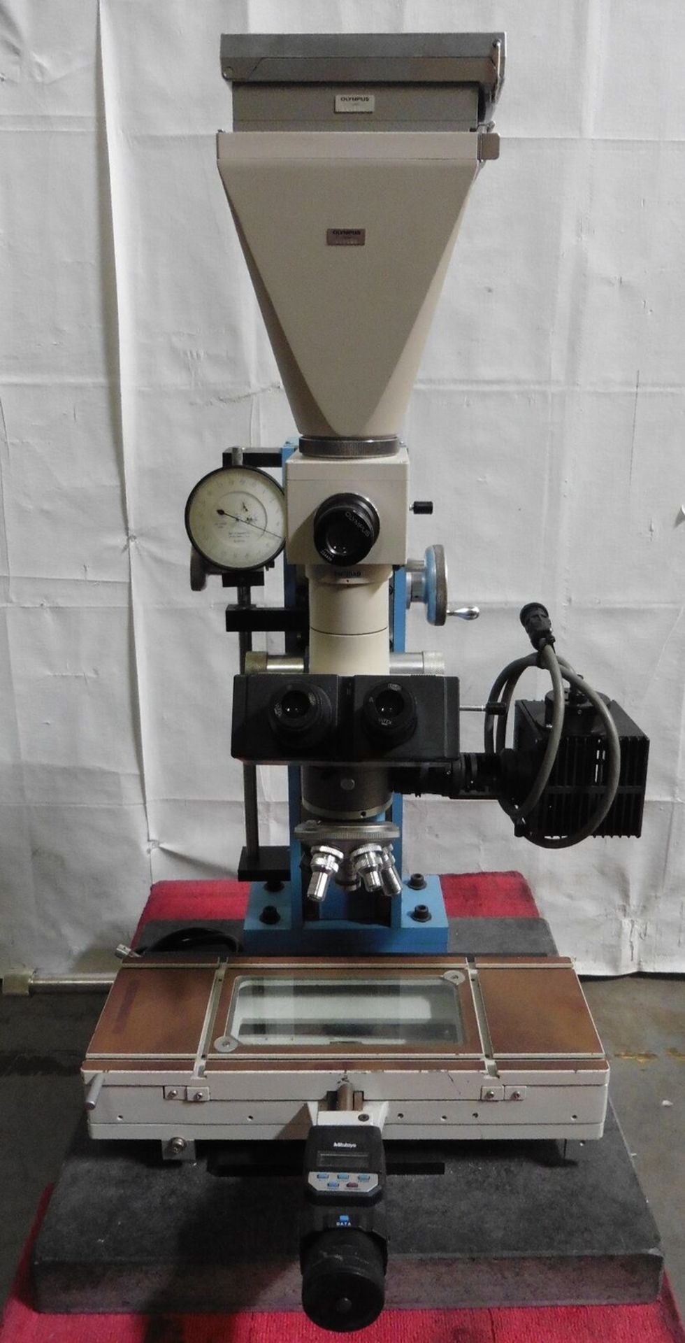 McBain Instruments Upright Trinocular Microscope, Eyepieces & Objectives - Gilroy - Image 2 of 11