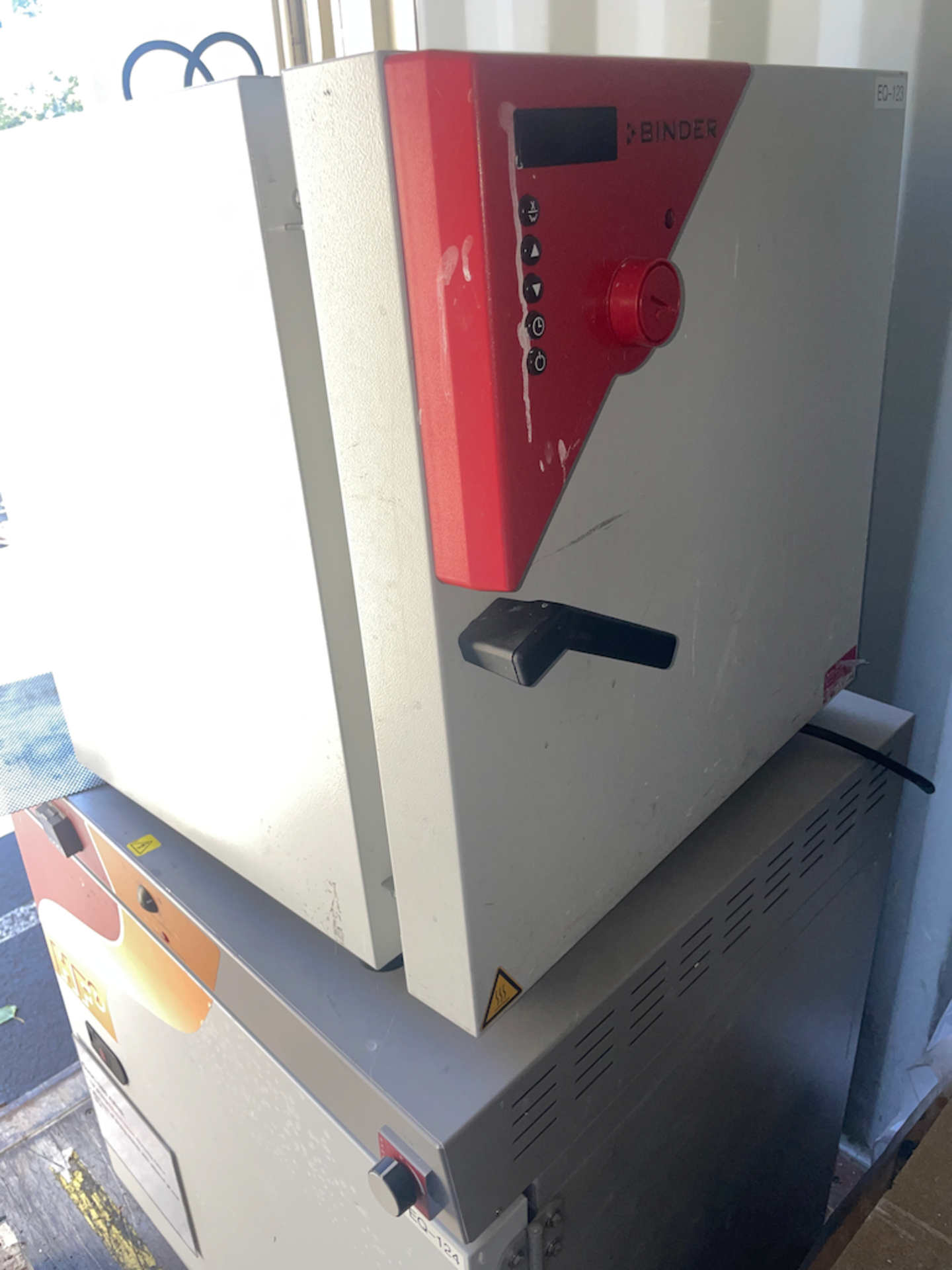 BINDER OVEN MODEL FD 53 - UL - LOCATED AT 1218 ALDERWOOD AVE. SUNNYVALE, CA 94089