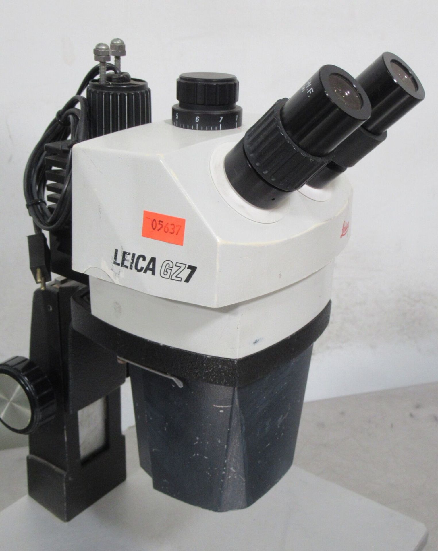 Leica GZ7 Stereo Zoom Microscope w/ Stand, 10X WF Eyepieces, Illuminator - Gilroy - Image 2 of 6