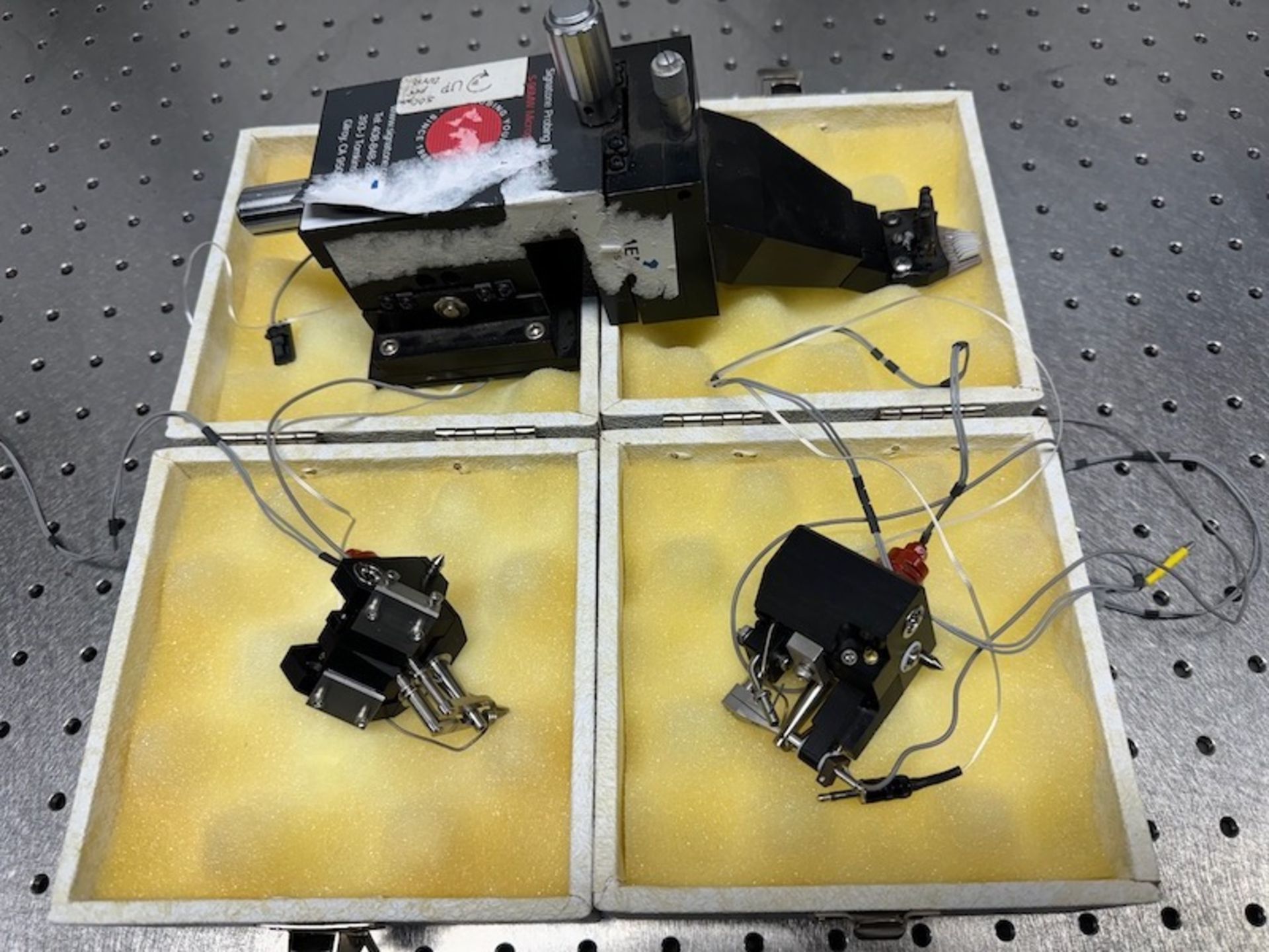 LOT: CONSISTING OF QTY-2 MORTOIZED MICROPROBE MICRO POSITIONERS & QTY-1 SIGNATONE S-96MW MICRO - Image 2 of 11