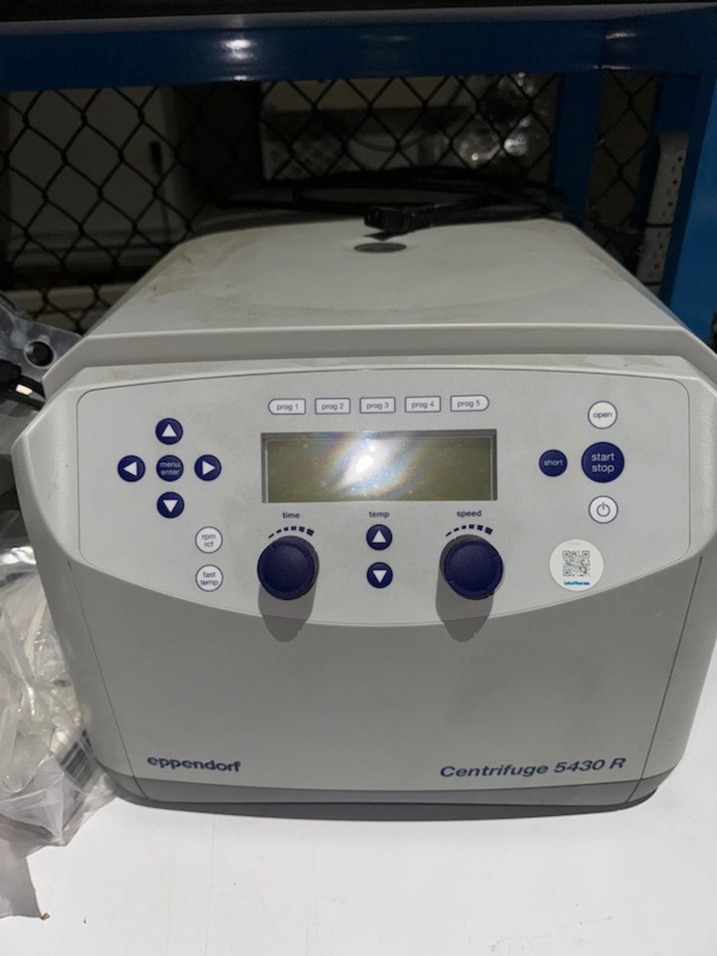 EPPENDORF CENTRIFUGE 5430 R - REFRIGERATED CENTRIFUGE - Image 8 of 15