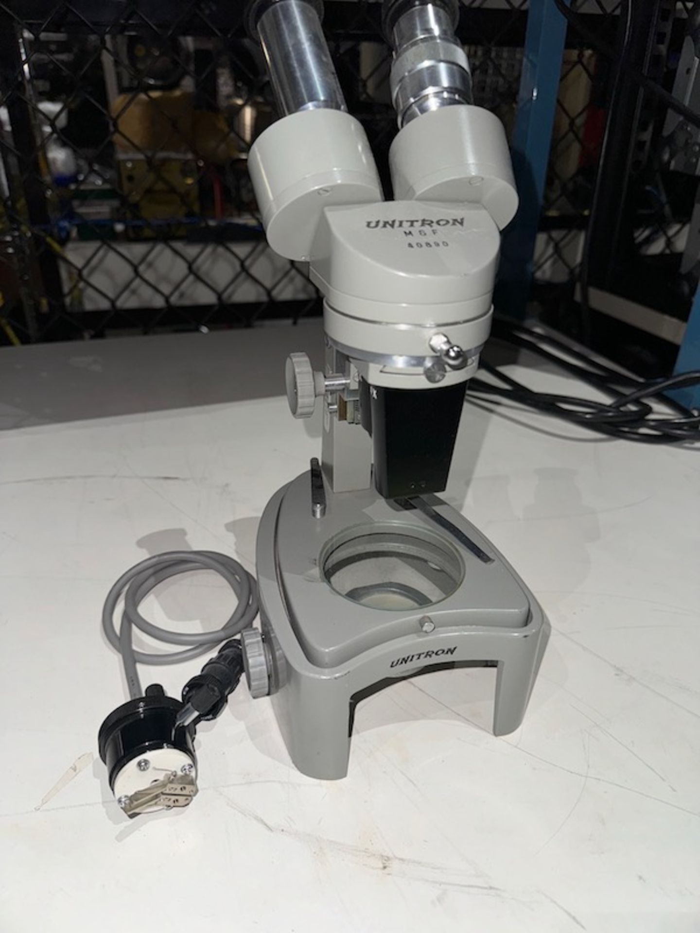 UNITRON M S F 40890 MACHINISTS MICROSCOPE - Image 13 of 16