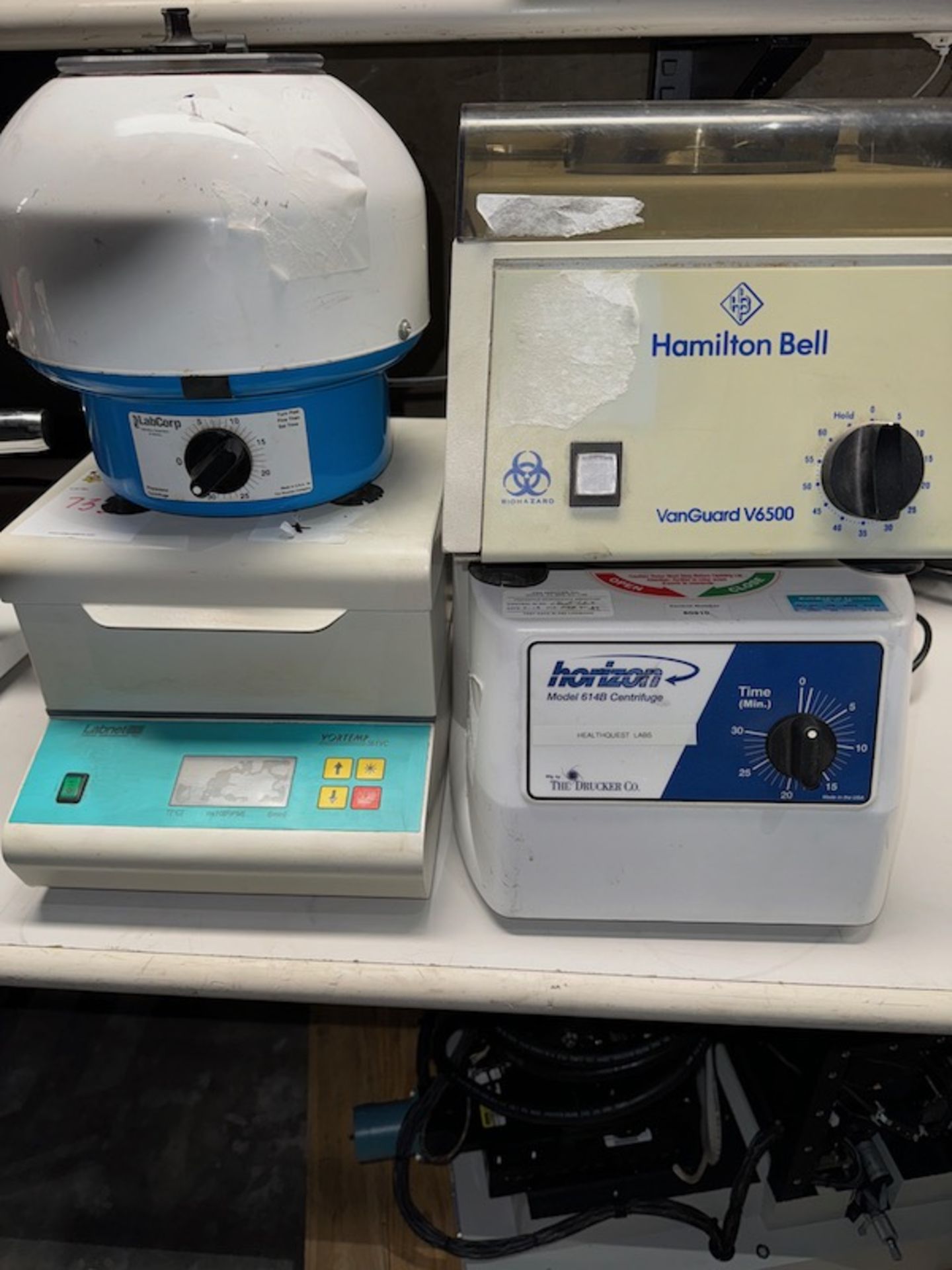 LOT: CONSISTING OF 4 ASSORTED BENCHTOP CENTRIFUGES - Image 3 of 10