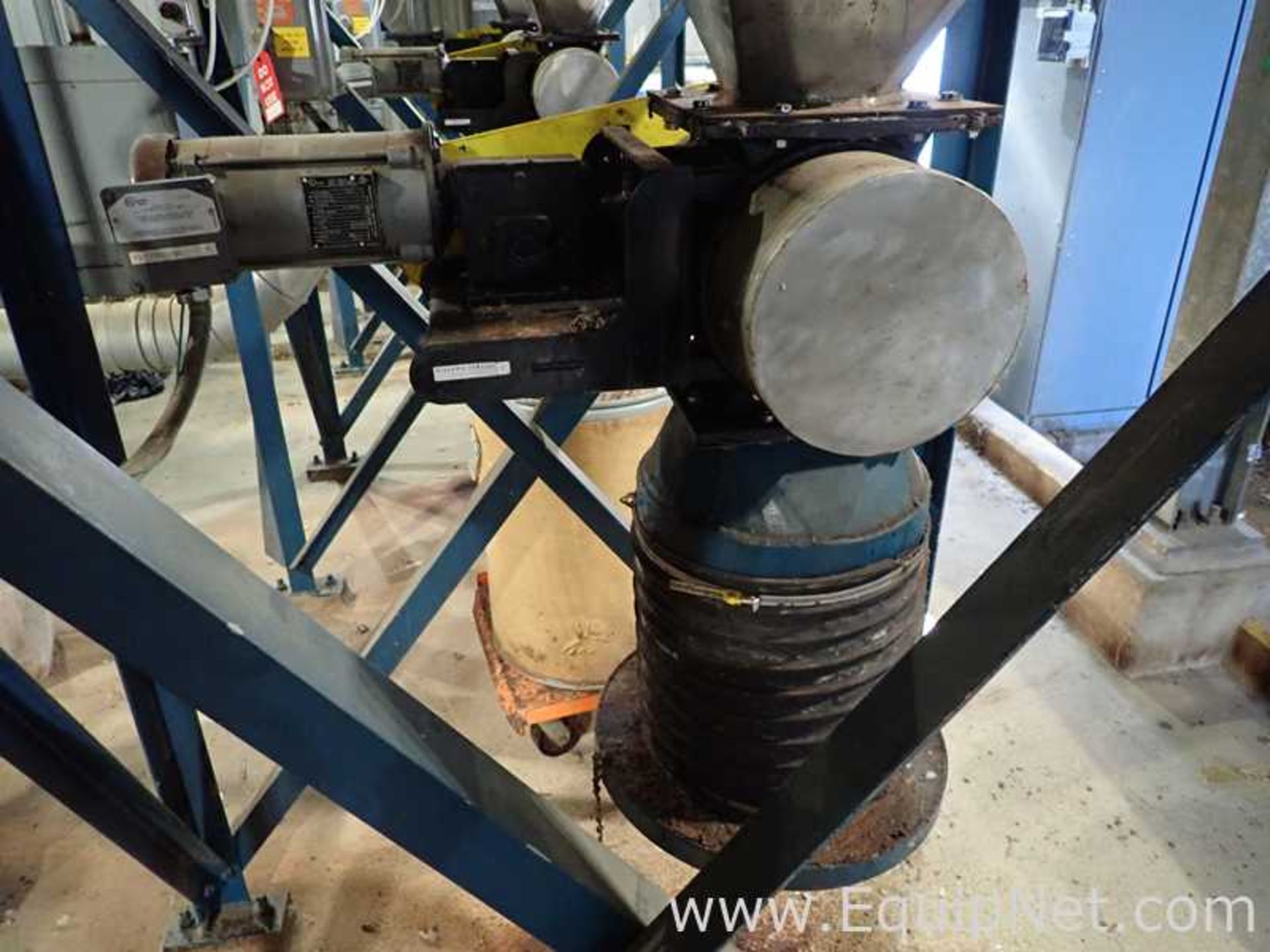 Donaldson Torit DFT 2-4 Dust Collector System - Image 4 of 11