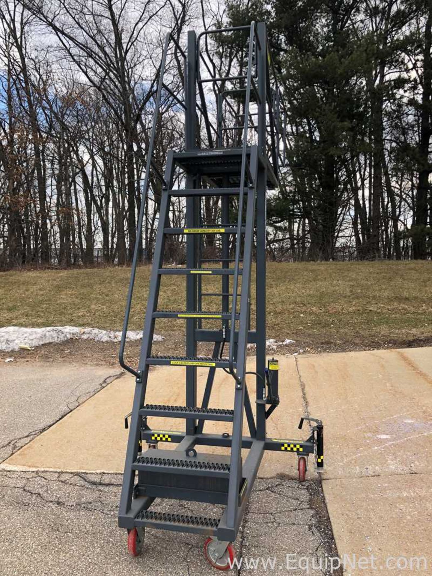 Ballymore 9-Step Gray Steel Extra Heavy-Duty Rolling Safety Ladder One Person Lift - Image 3 of 9