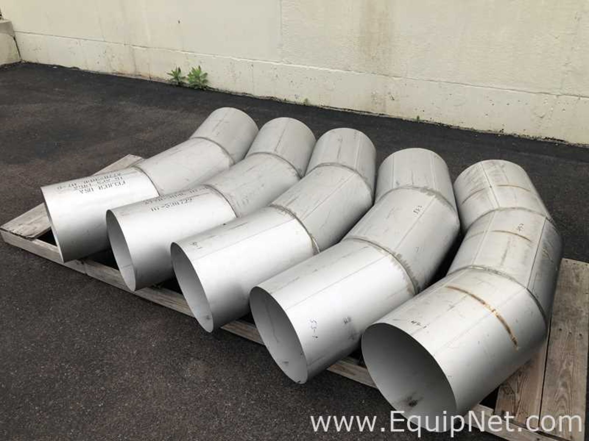 Lot Of Approx 15 Stainless Steel 304L Piping 16in diam X 150in Length Sections And Semi Elbows - Image 9 of 12