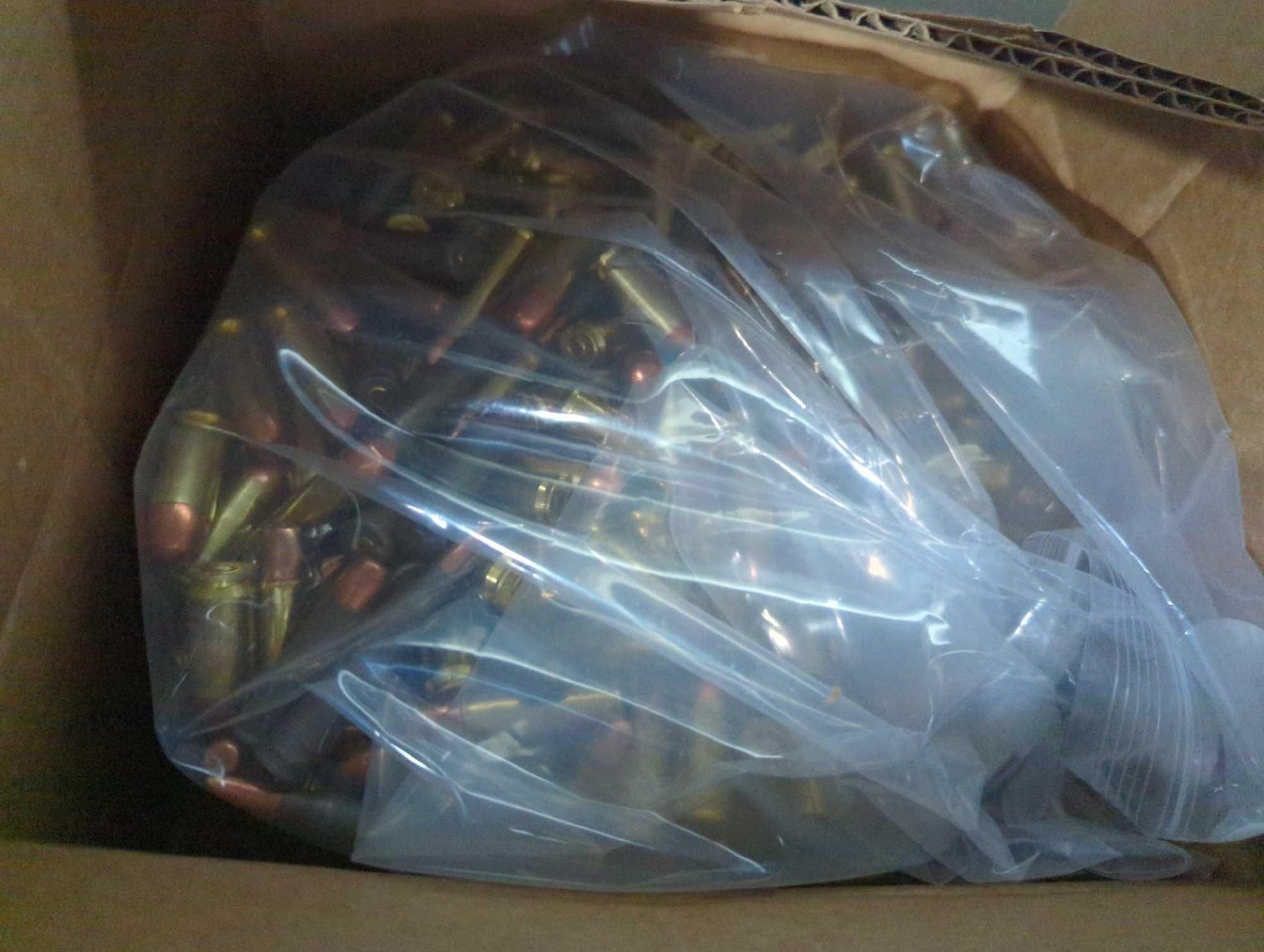 Shelf of misc. - Image 9 of 11