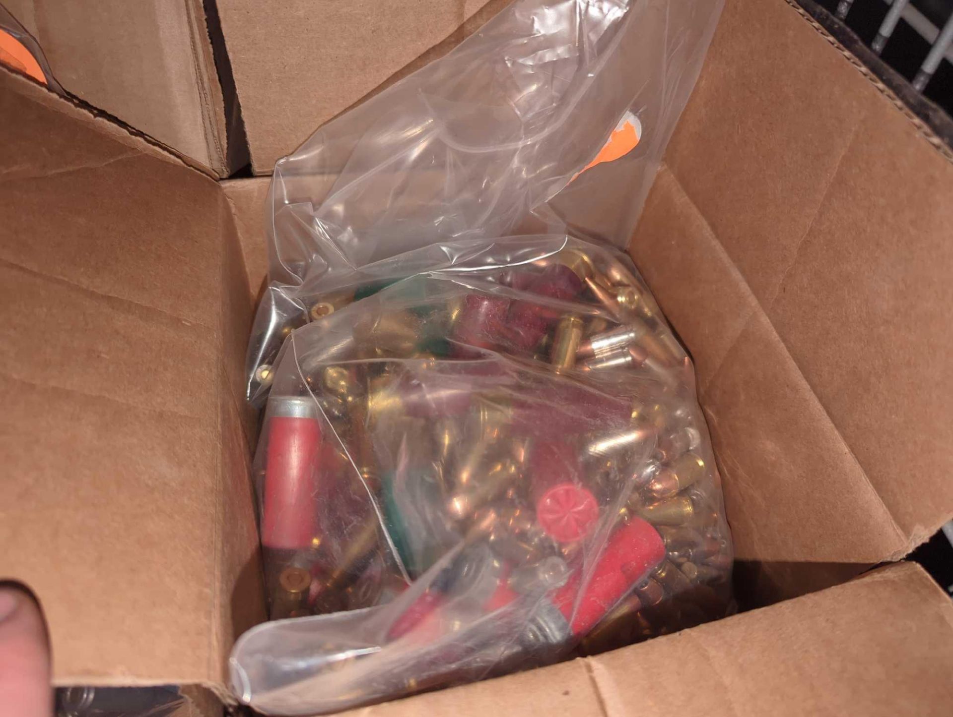 Shelf of misc. - Image 6 of 11